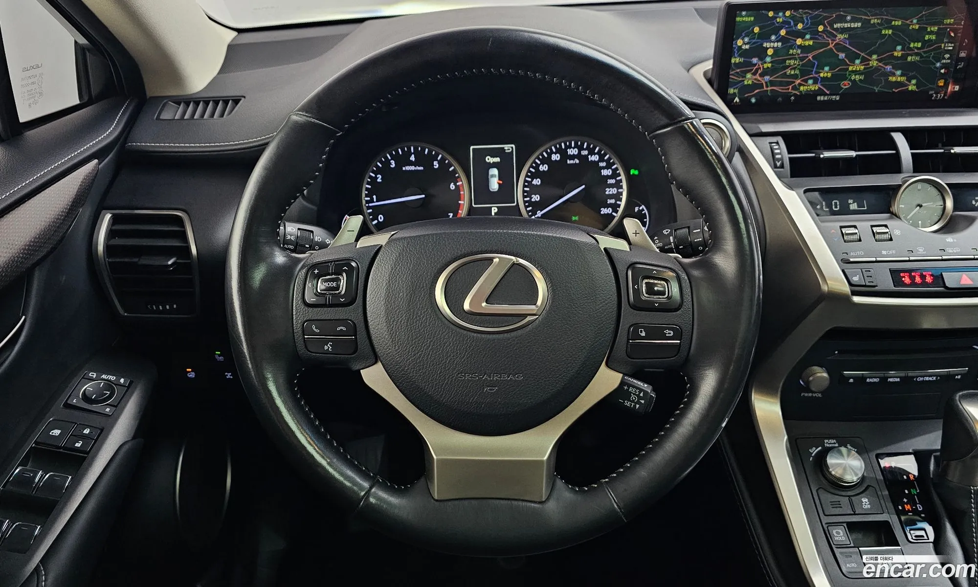 Lexus NX300 2018 JTJBARBZ4J2152954 — 15