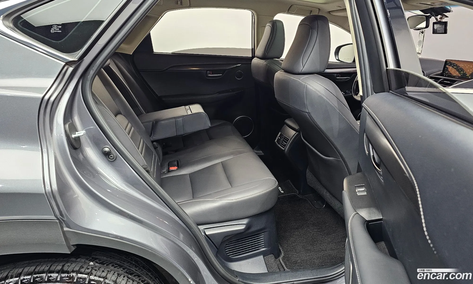 Lexus NX300 2018 JTJBARBZ4J2152954 — 16