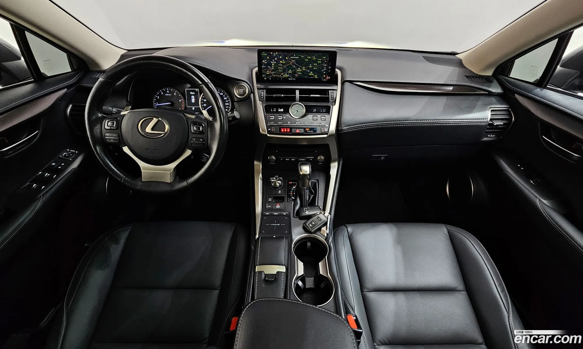 Lexus NX300 2018 JTJBARBZ4J2152954 — 10