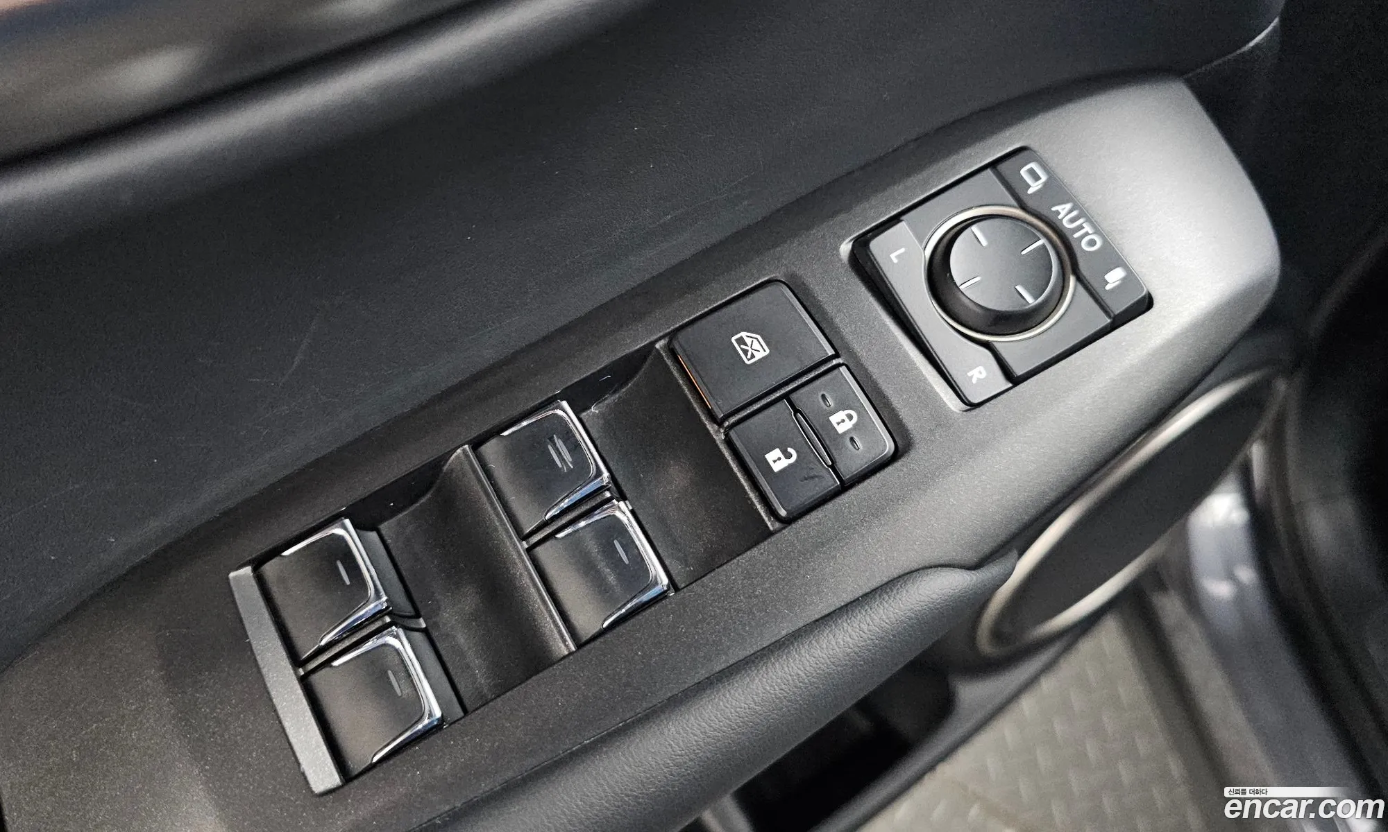 Lexus NX300 2018 JTJBARBZ4J2152954 — 6