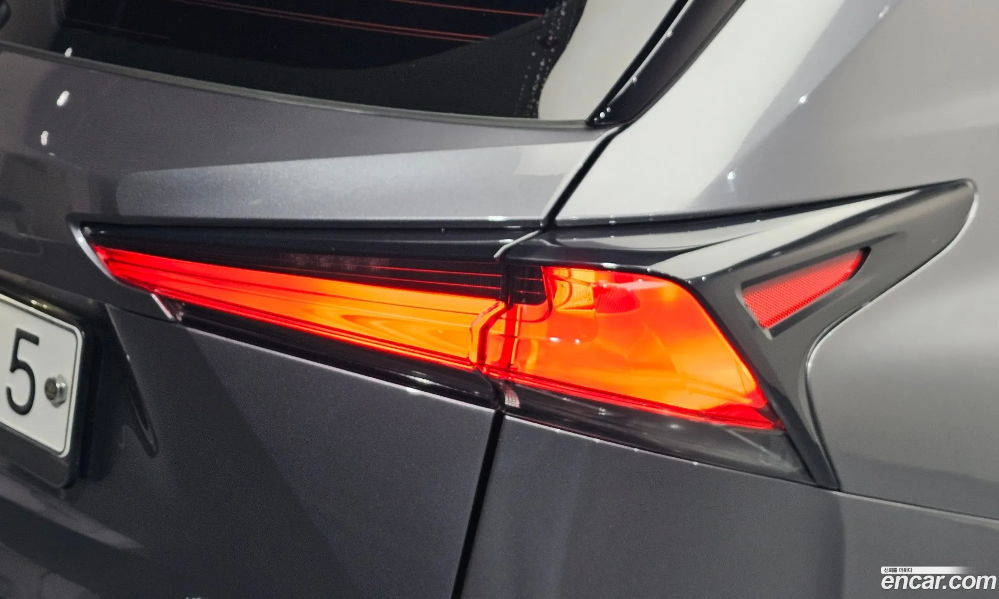 Lexus NX300 2018 JTJBARBZ4J2152954 — 5