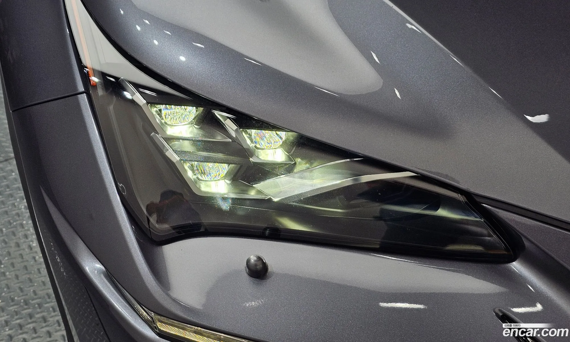 Lexus NX300 2018 JTJBARBZ4J2152954 — 4