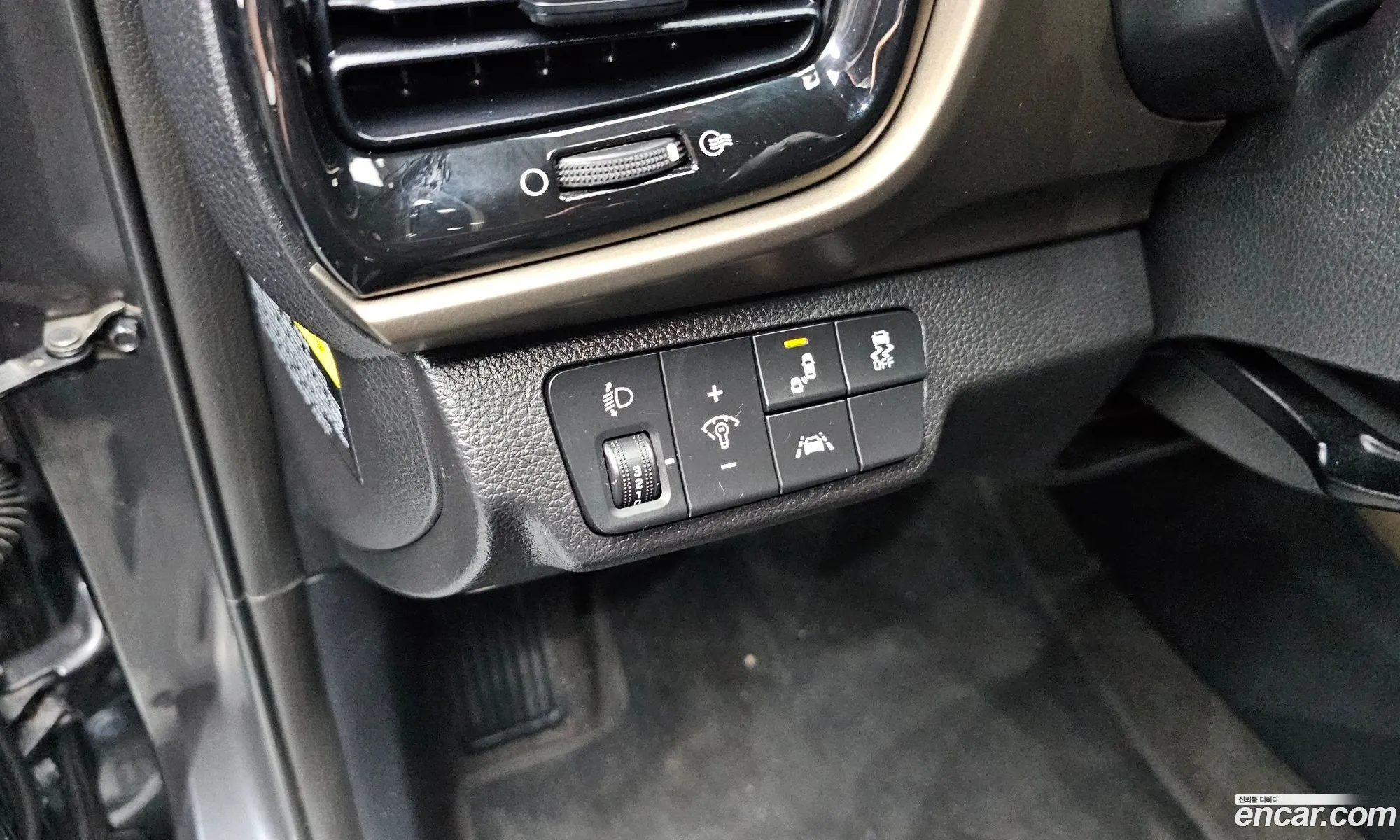 Kia Stonic 2017 KNADE815GJS091404 — 20