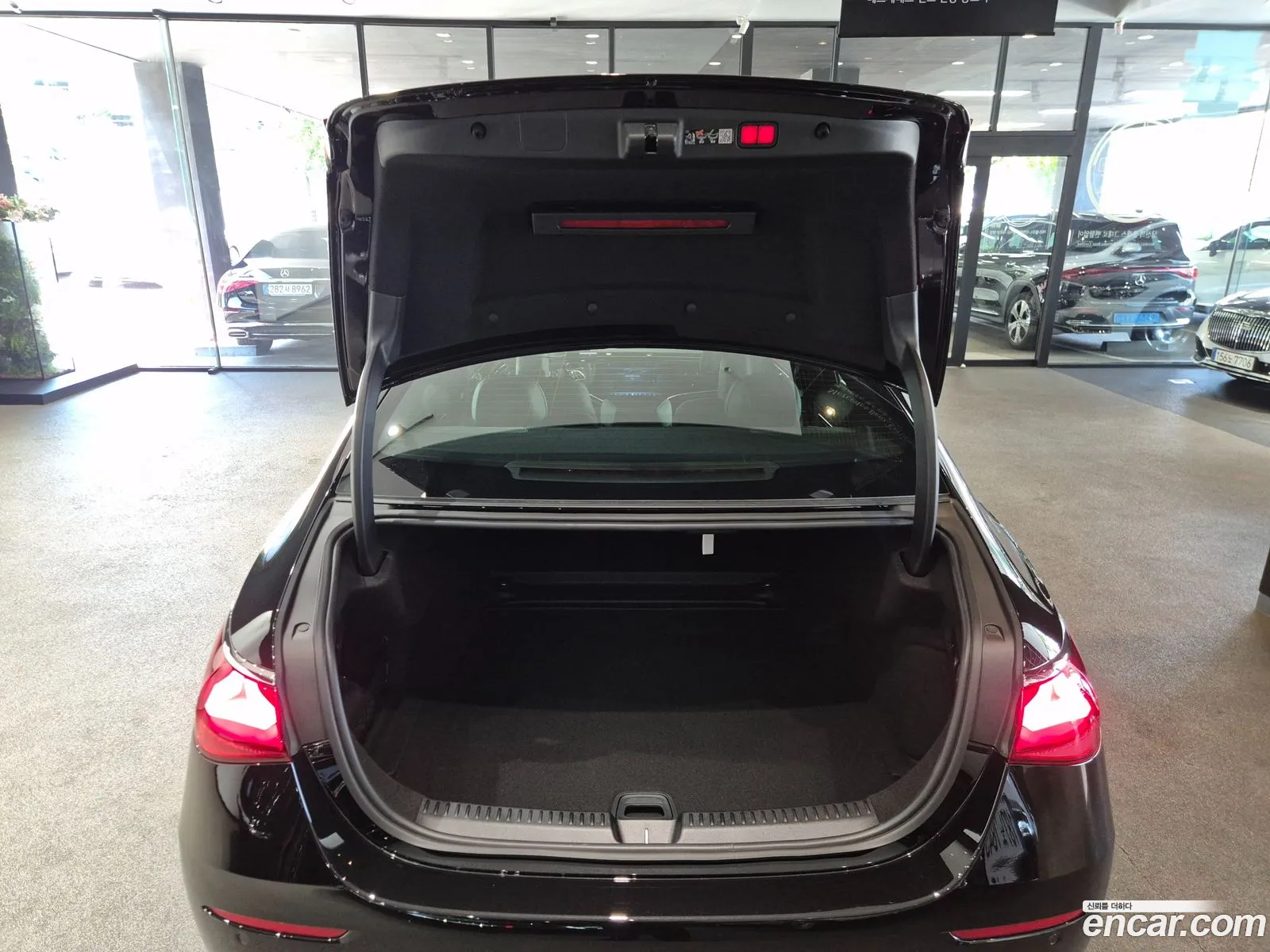 Mercedes-Benz E-Class W214 2025 — 5
