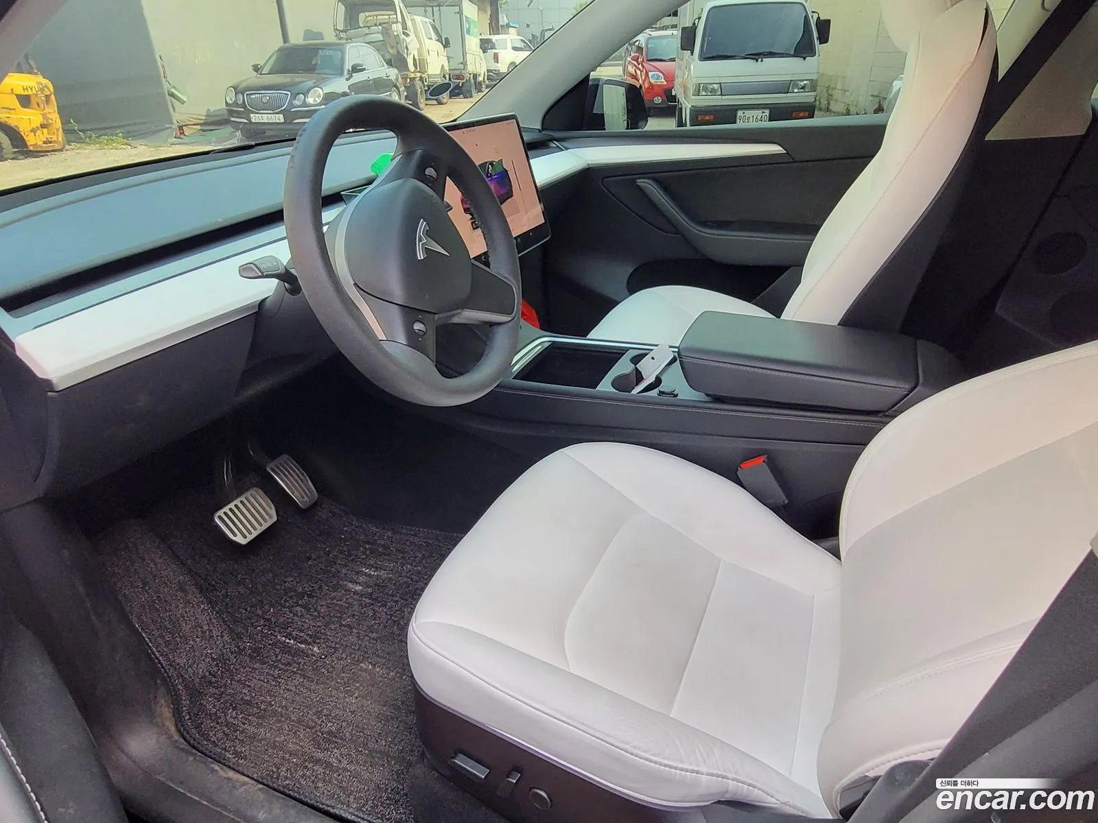 Tesla Model Y 2023 — 4