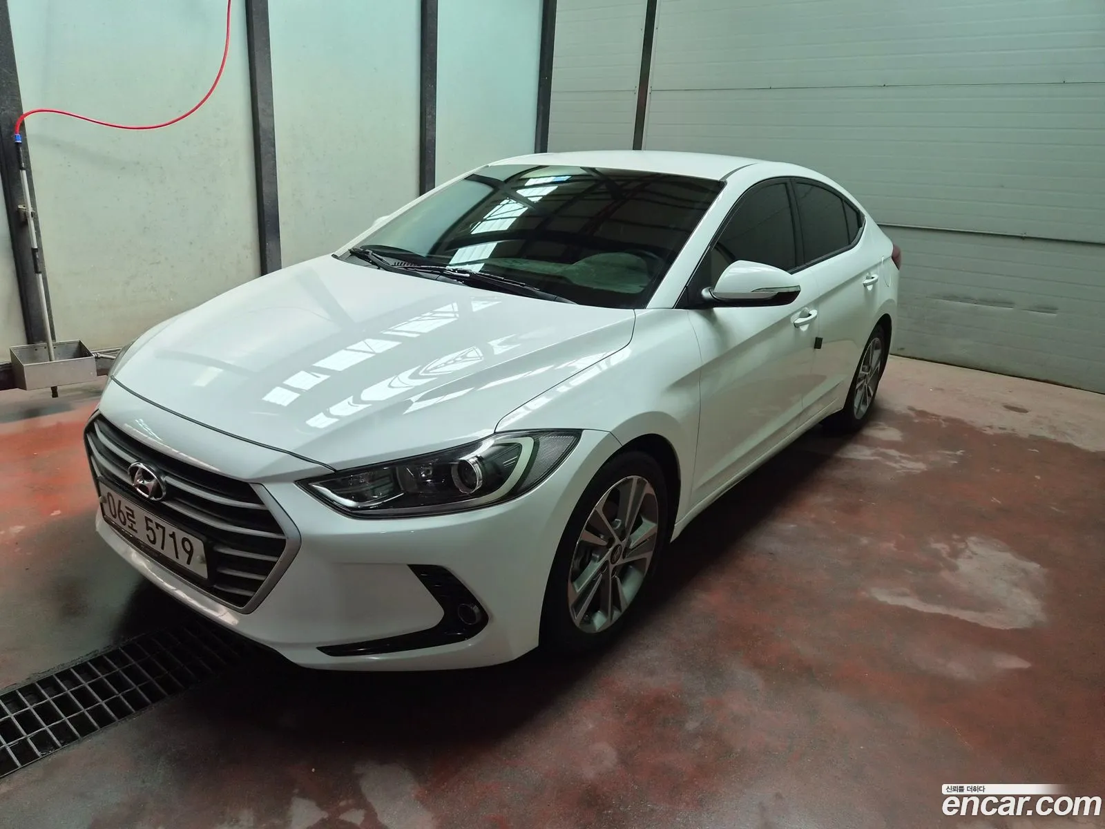 Hyundai Elantra AD 2017 — 11
