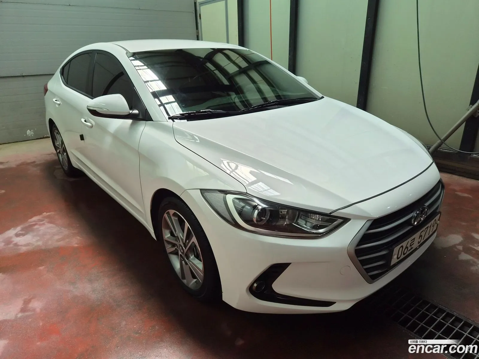 Hyundai Elantra AD 2017 — 8