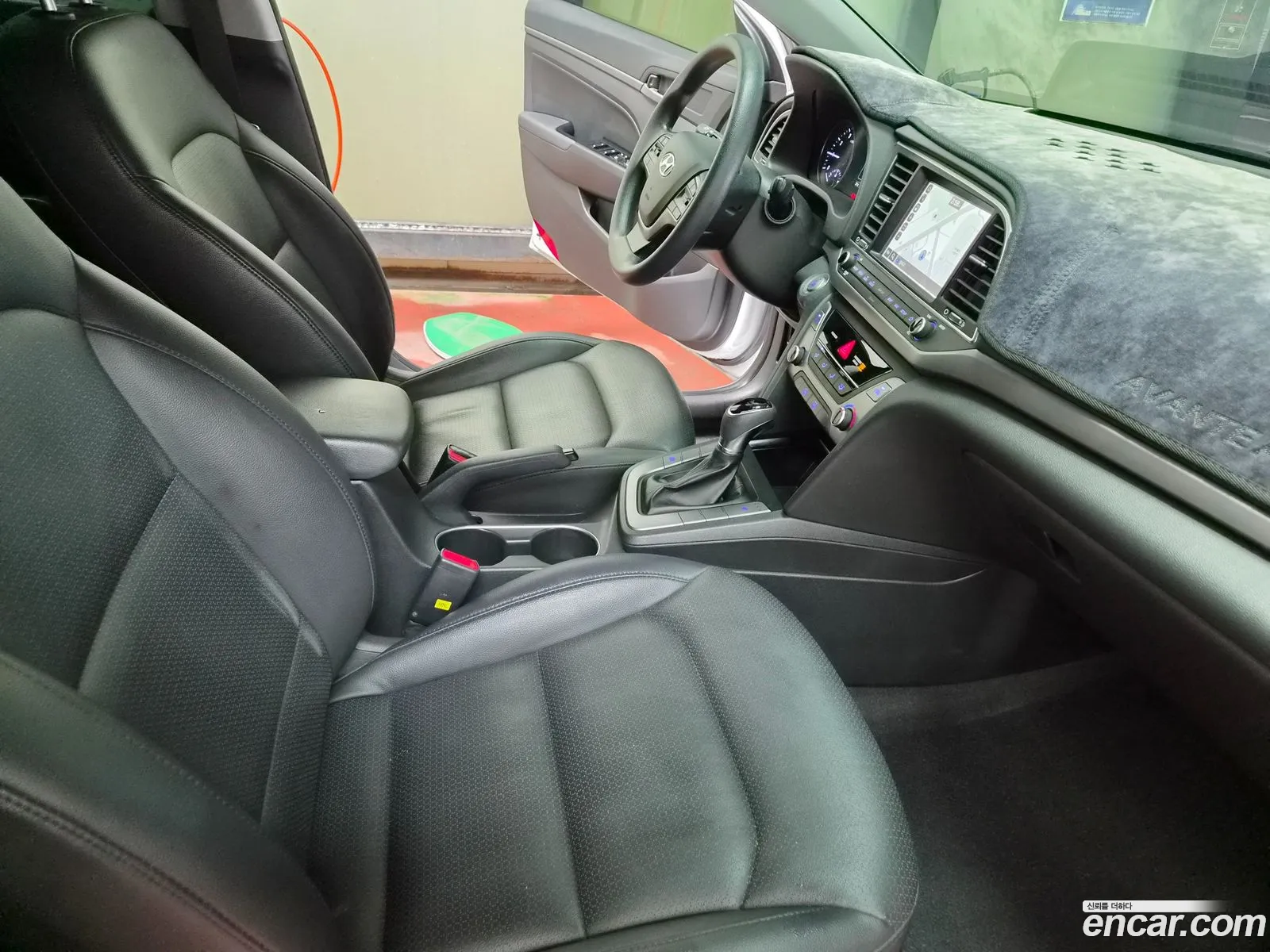 Hyundai Elantra AD 2017 — 17