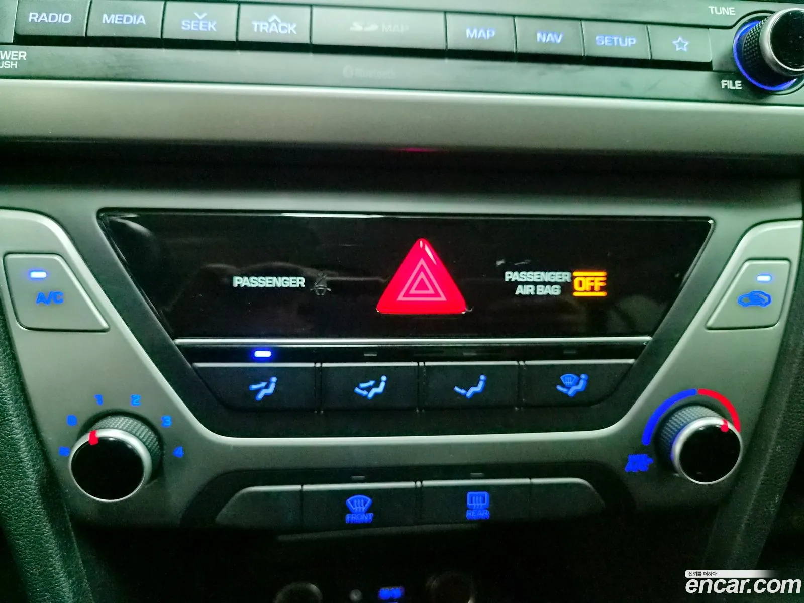 Hyundai Elantra AD 2017 — 18