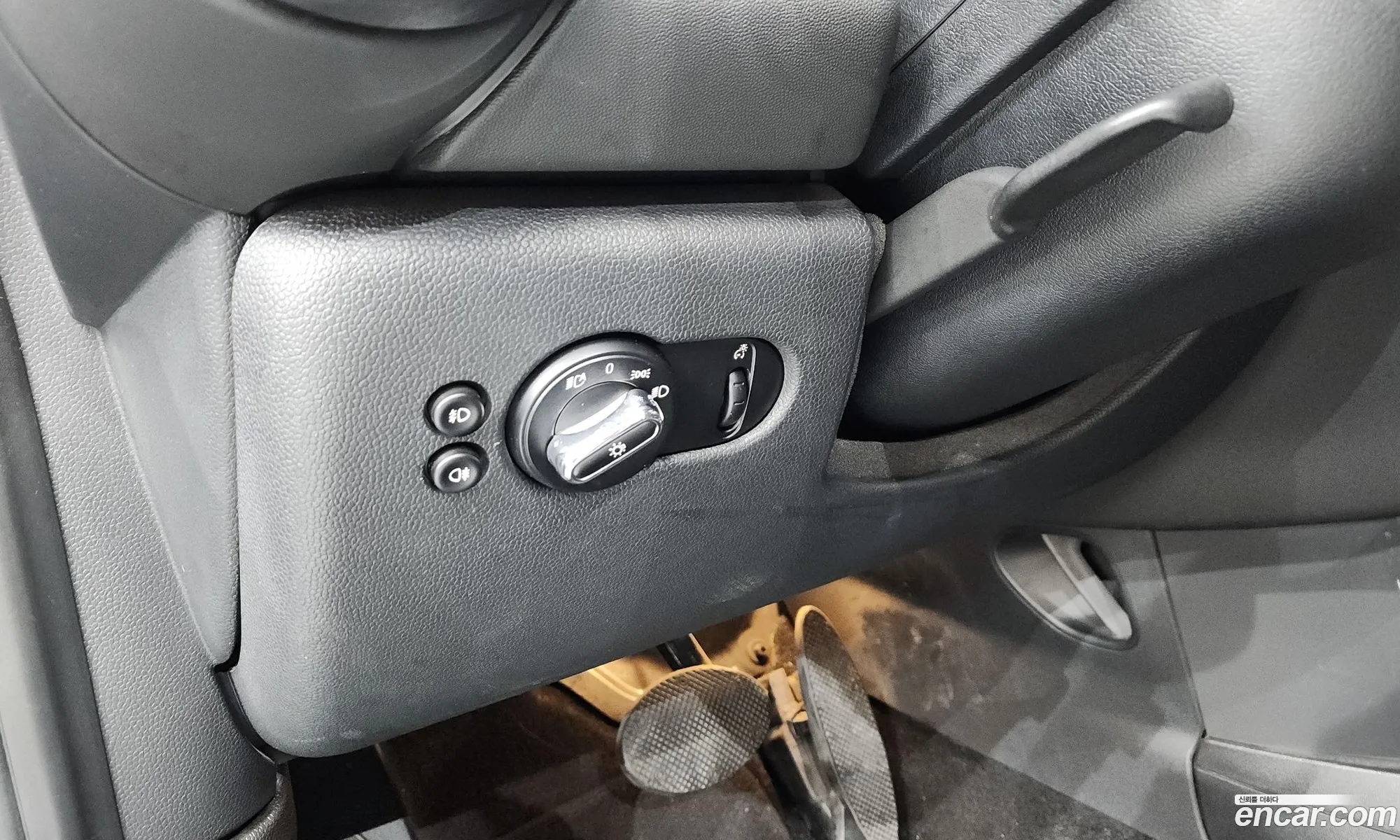 Mini Cooper 2020 — 19