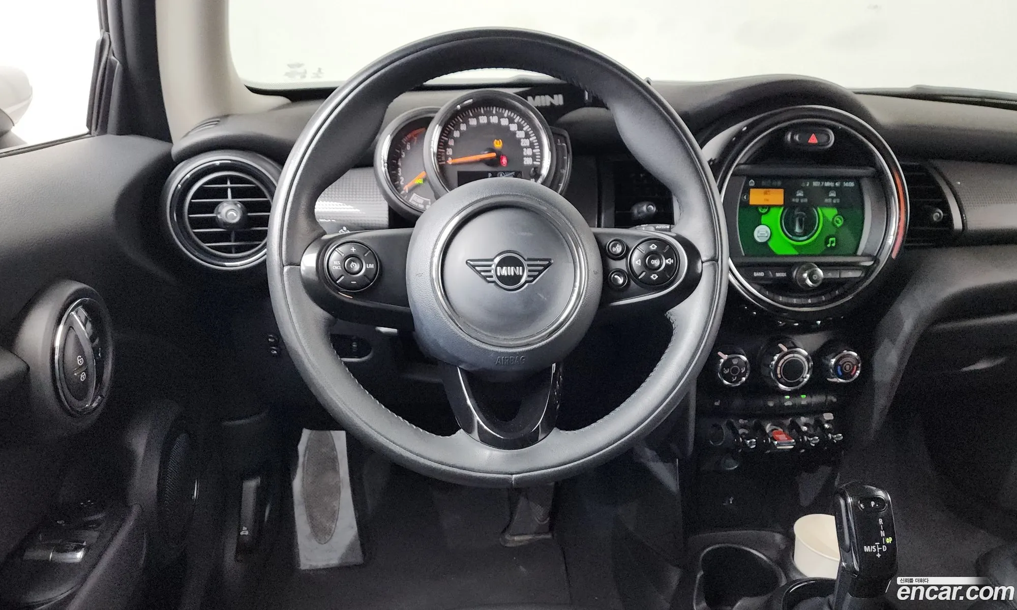 Mini Cooper 2020 — 2
