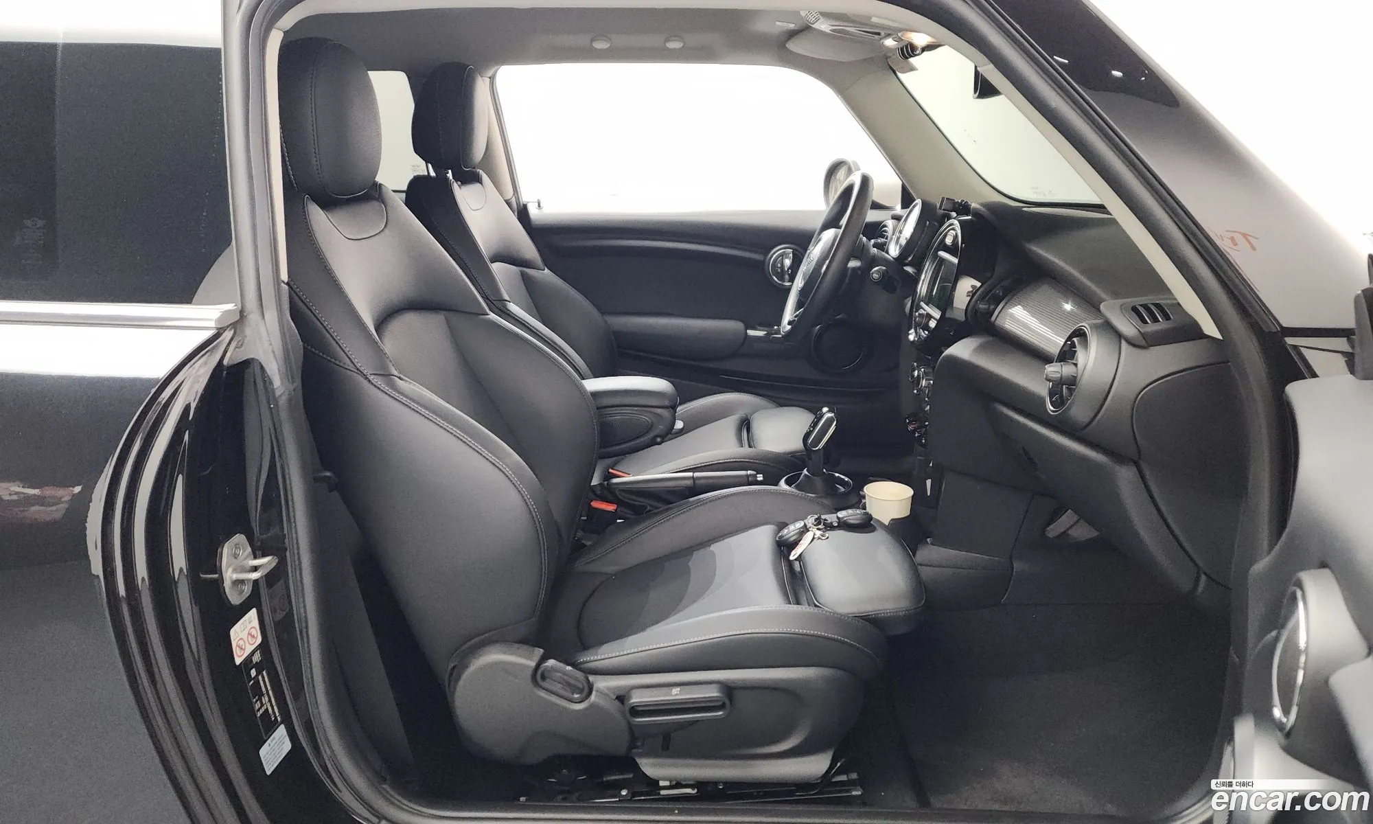 Mini Cooper 2020 — 17