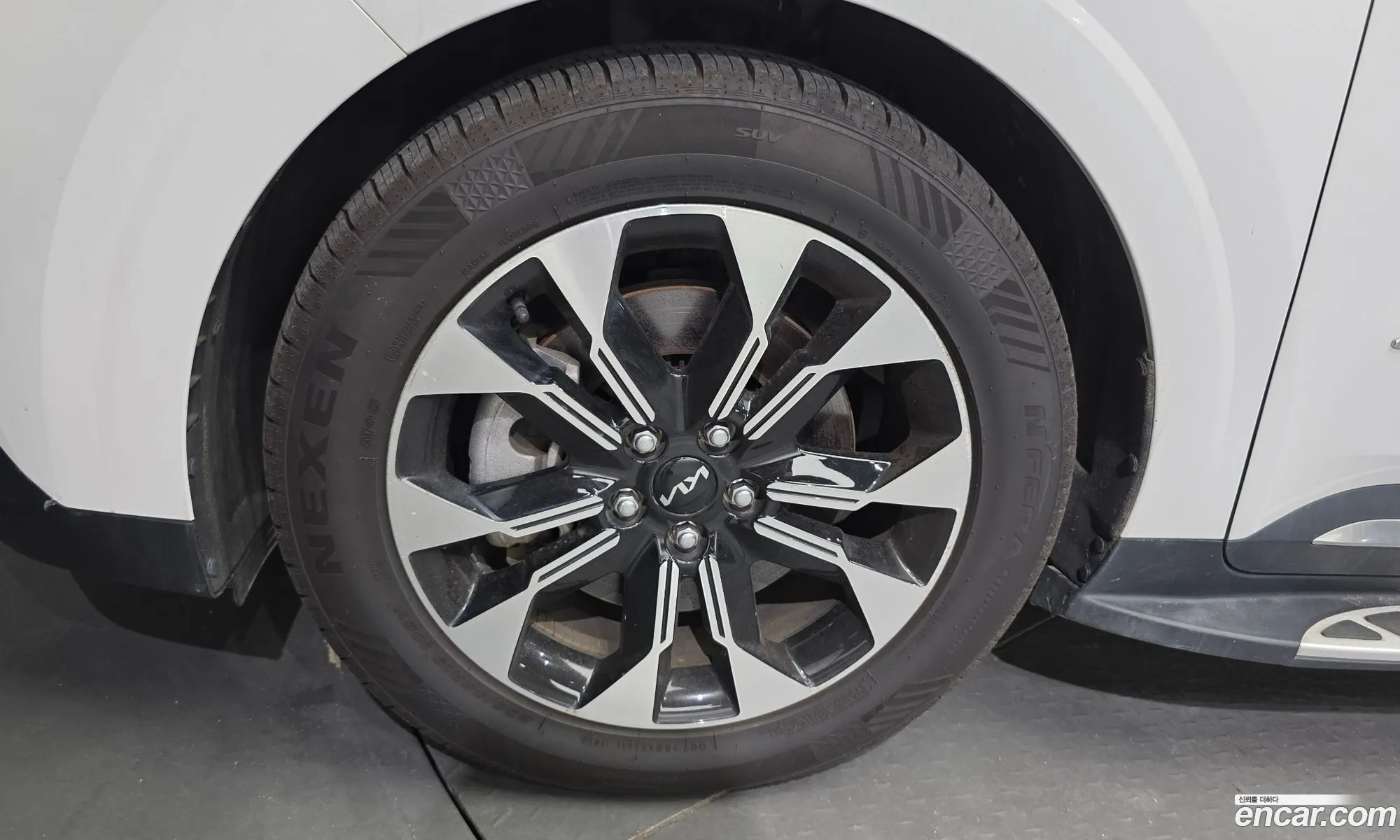 Kia Carnival 2021 KNANE81BBNS160129 — 4