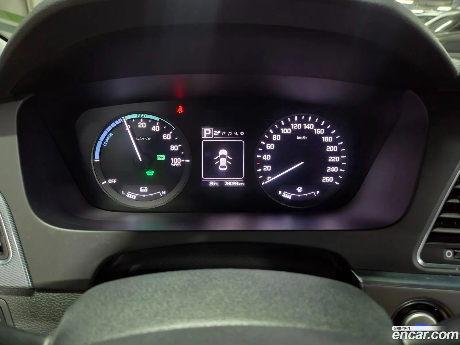 Hyundai LF Sonata Hybrid 2016 — 4
