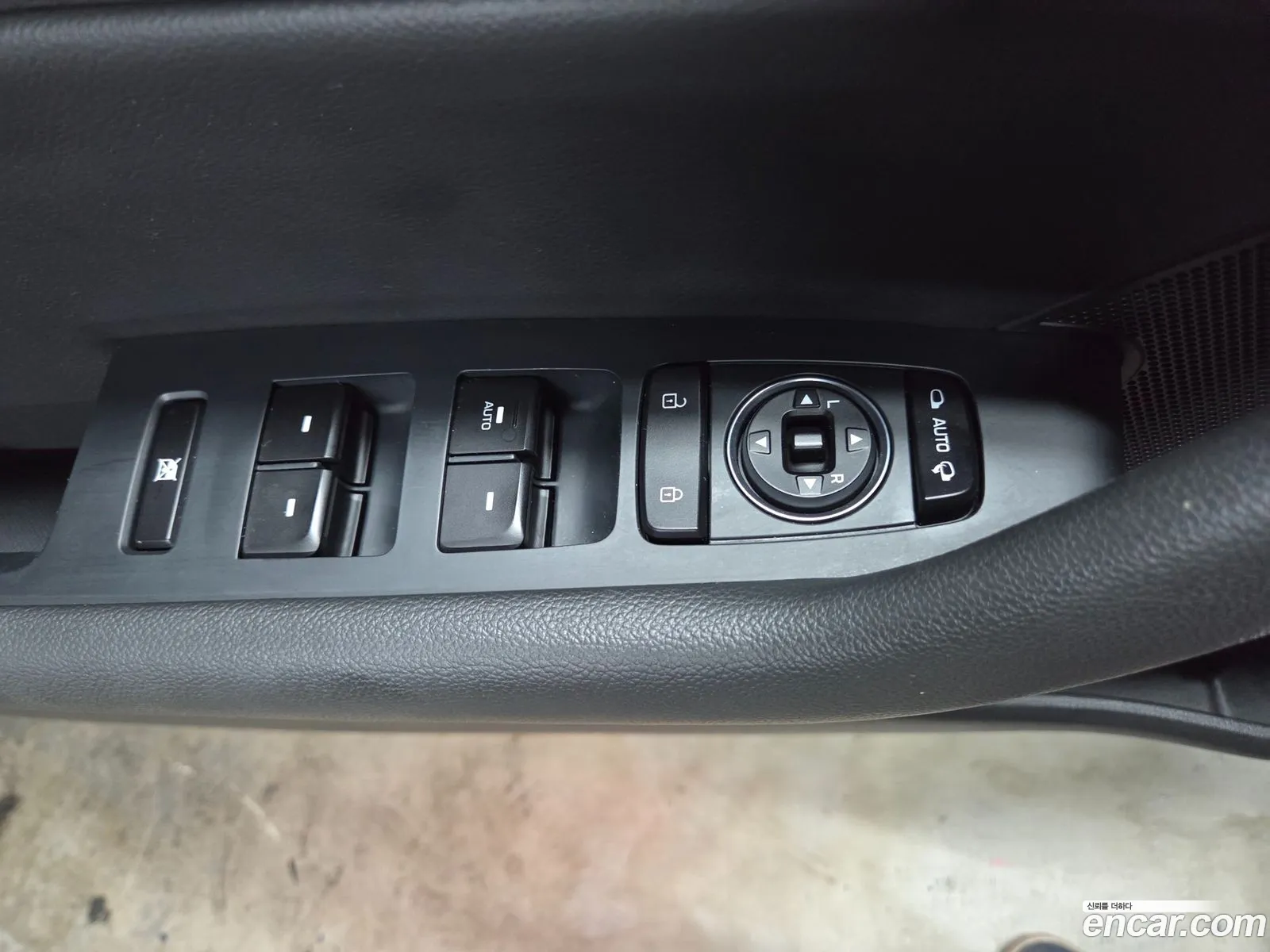 Hyundai LF Sonata Hybrid 2016 — 6