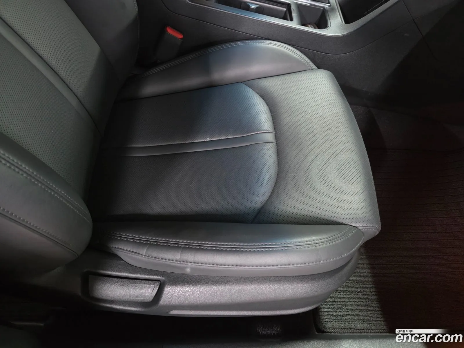 Hyundai LF Sonata Hybrid