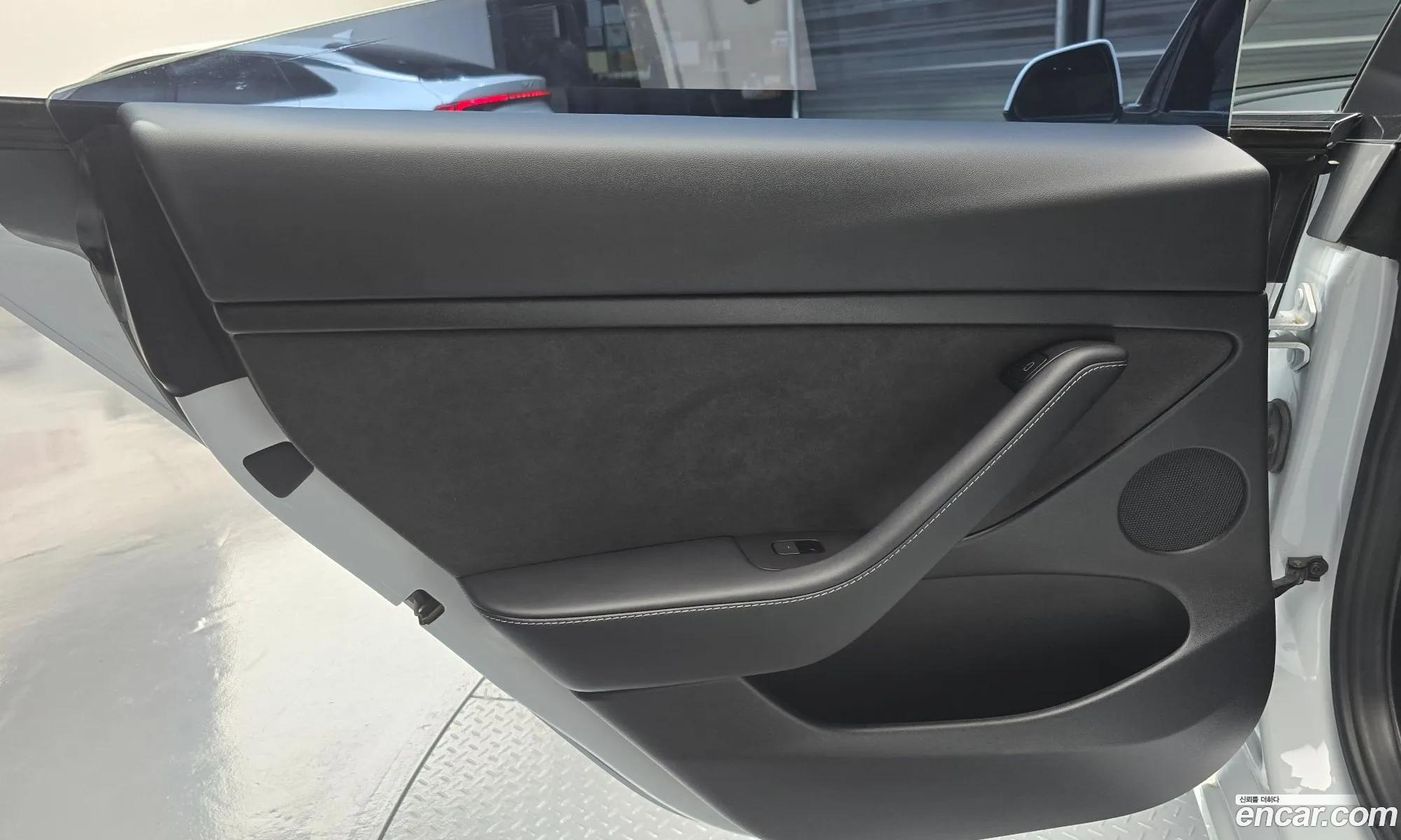 Tesla Model 3 2022 — 26