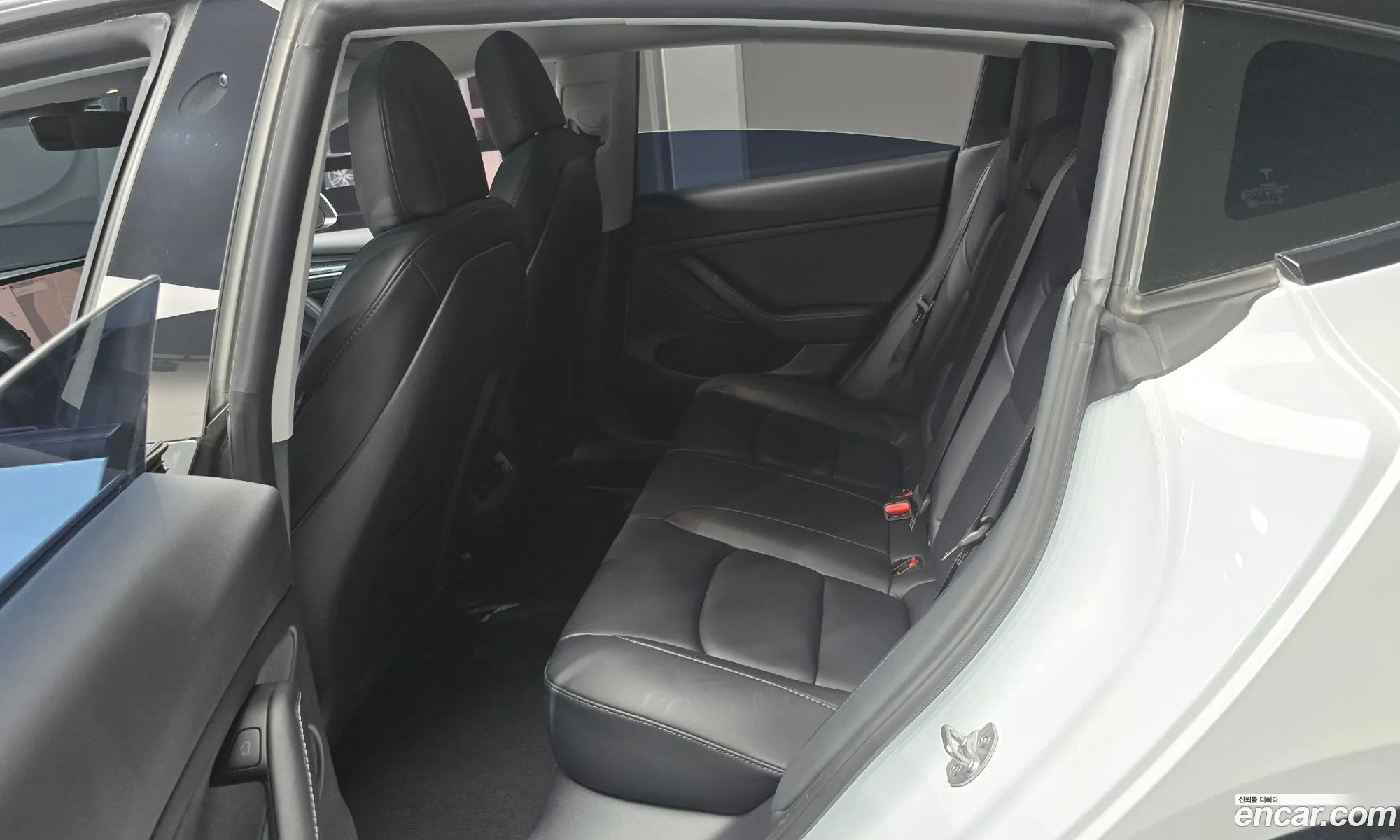 Tesla Model 3 2022 — 23