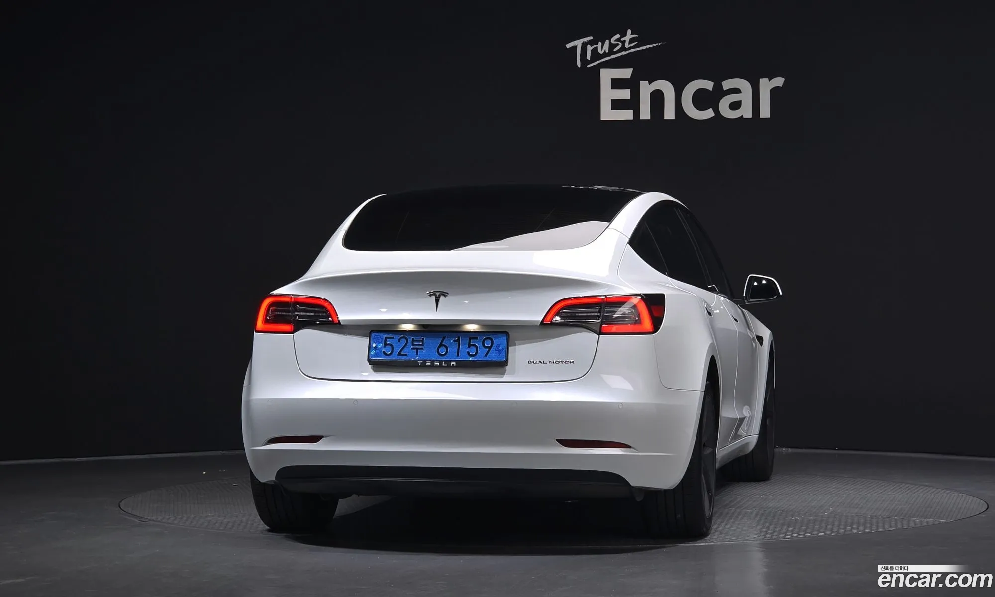 Tesla Model 3 2022 — 28