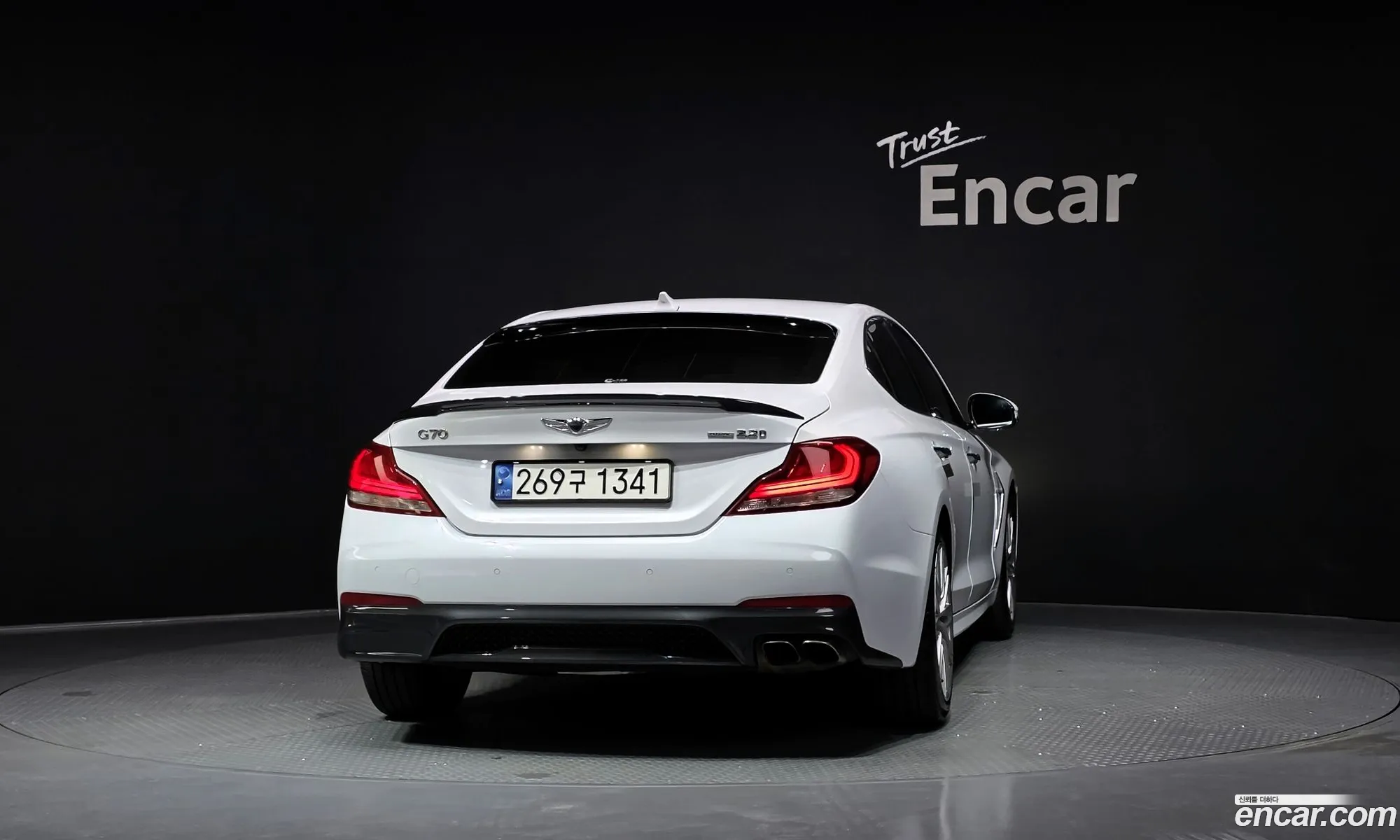 Genesis G70 2018 KMTG441BDKU029387 — 16