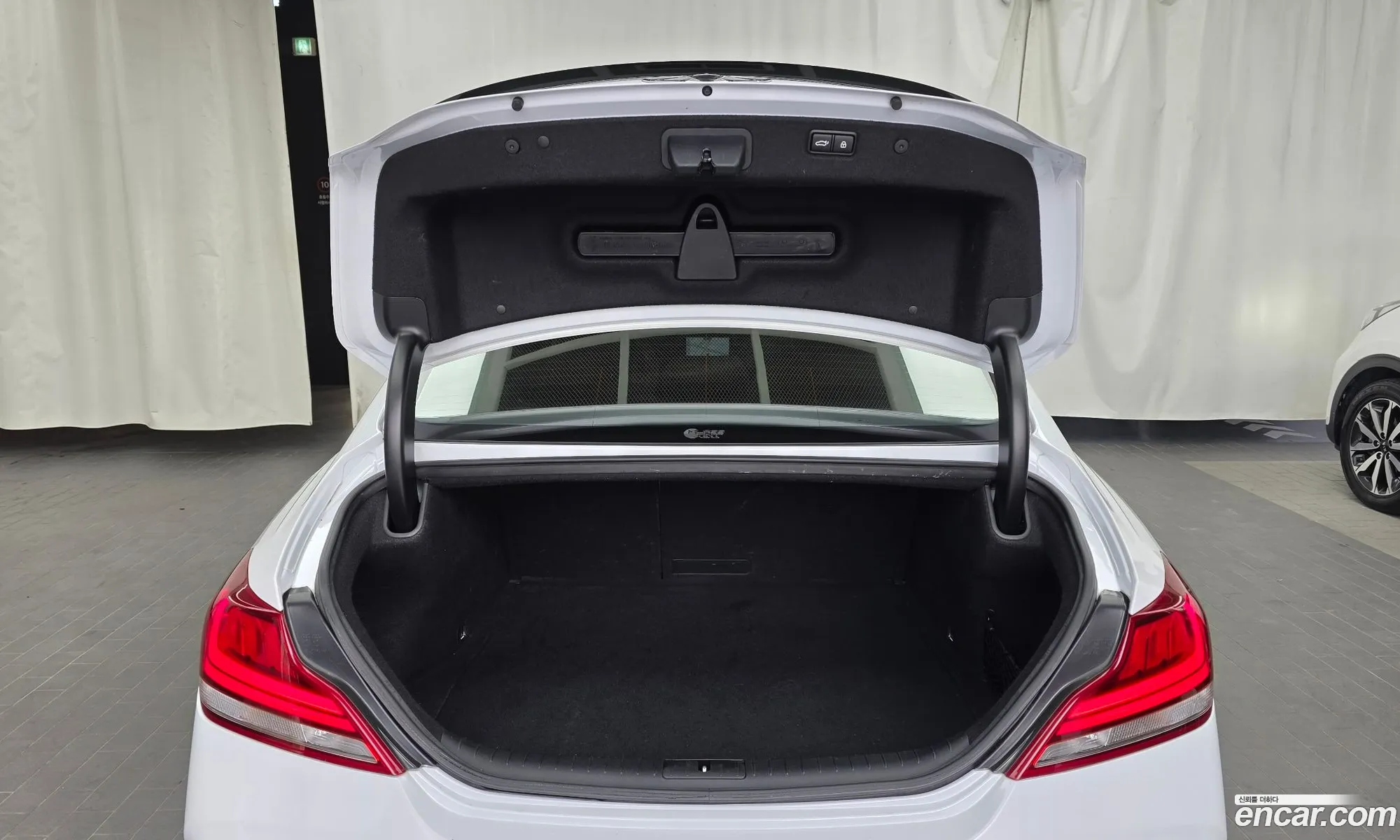 Genesis G70 2018 KMTG441BDKU029387 — 19