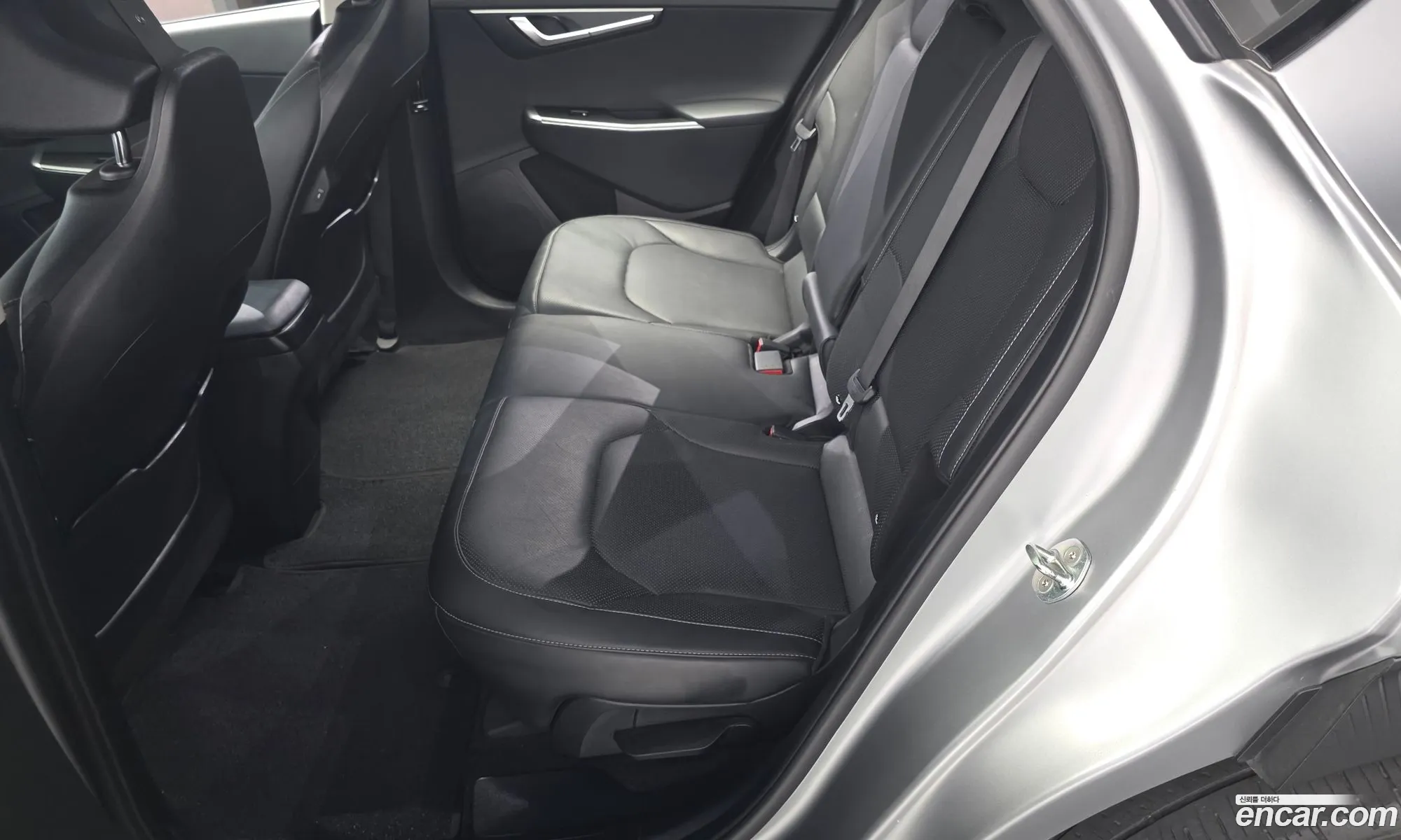 Kia EV6 2022 KNAC281BFNA084225 — 12