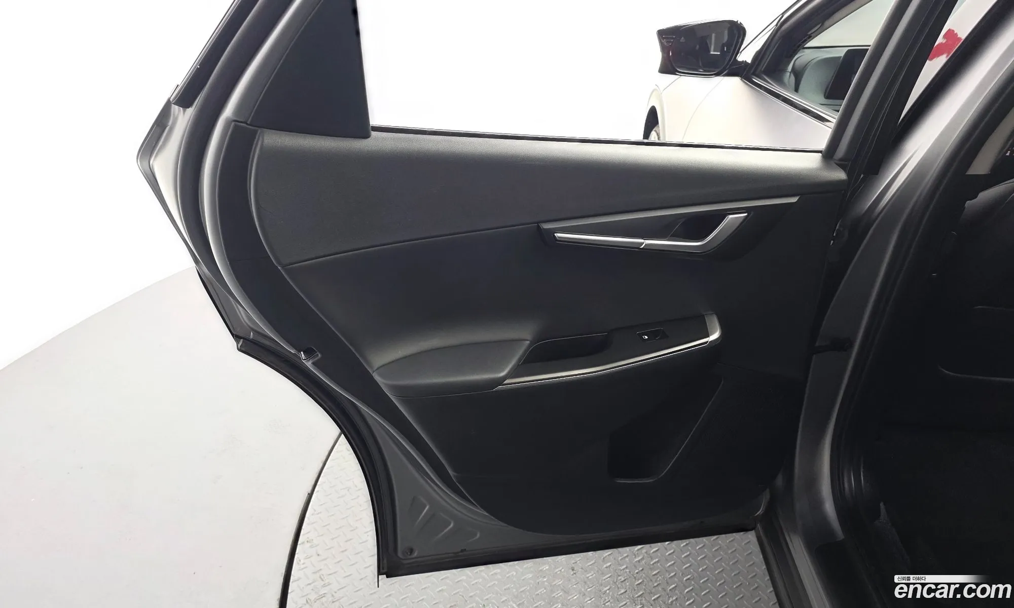 Kia EV6 2022 KNAC281BFNA084225 — 9