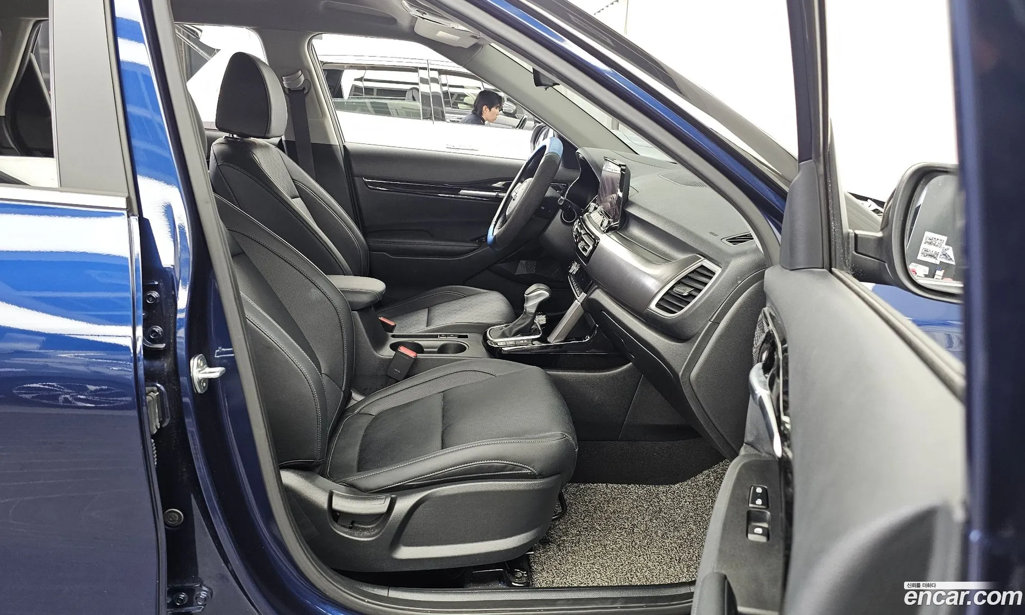 Kia Seltos 2019 KNAER812GLK021923 — 4