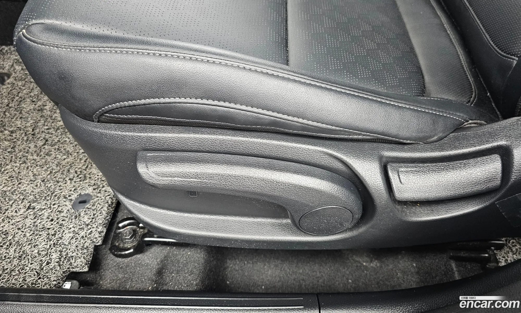 Kia Seltos 2019 KNAER812GLK021923 — 25