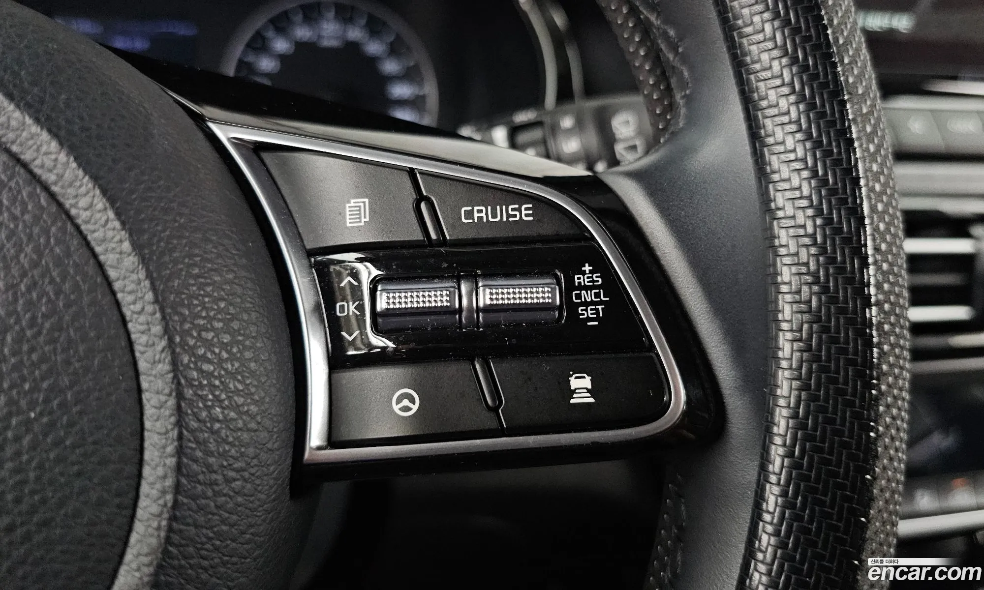 Kia Seltos 2019 KNAER812GLK021923 — 3
