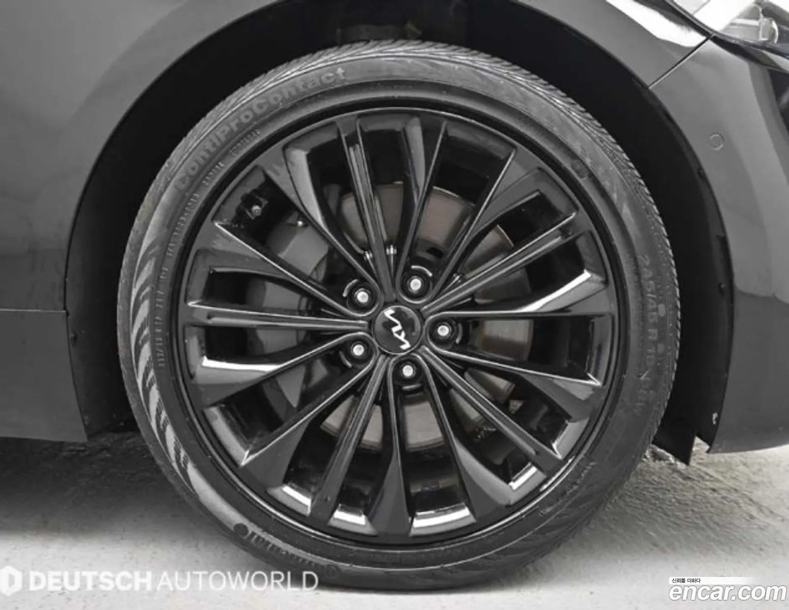 Kia K9 2023 — 9