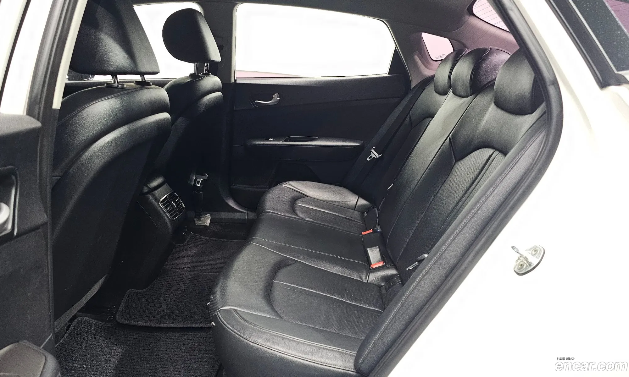 Kia K5 2017 — 14