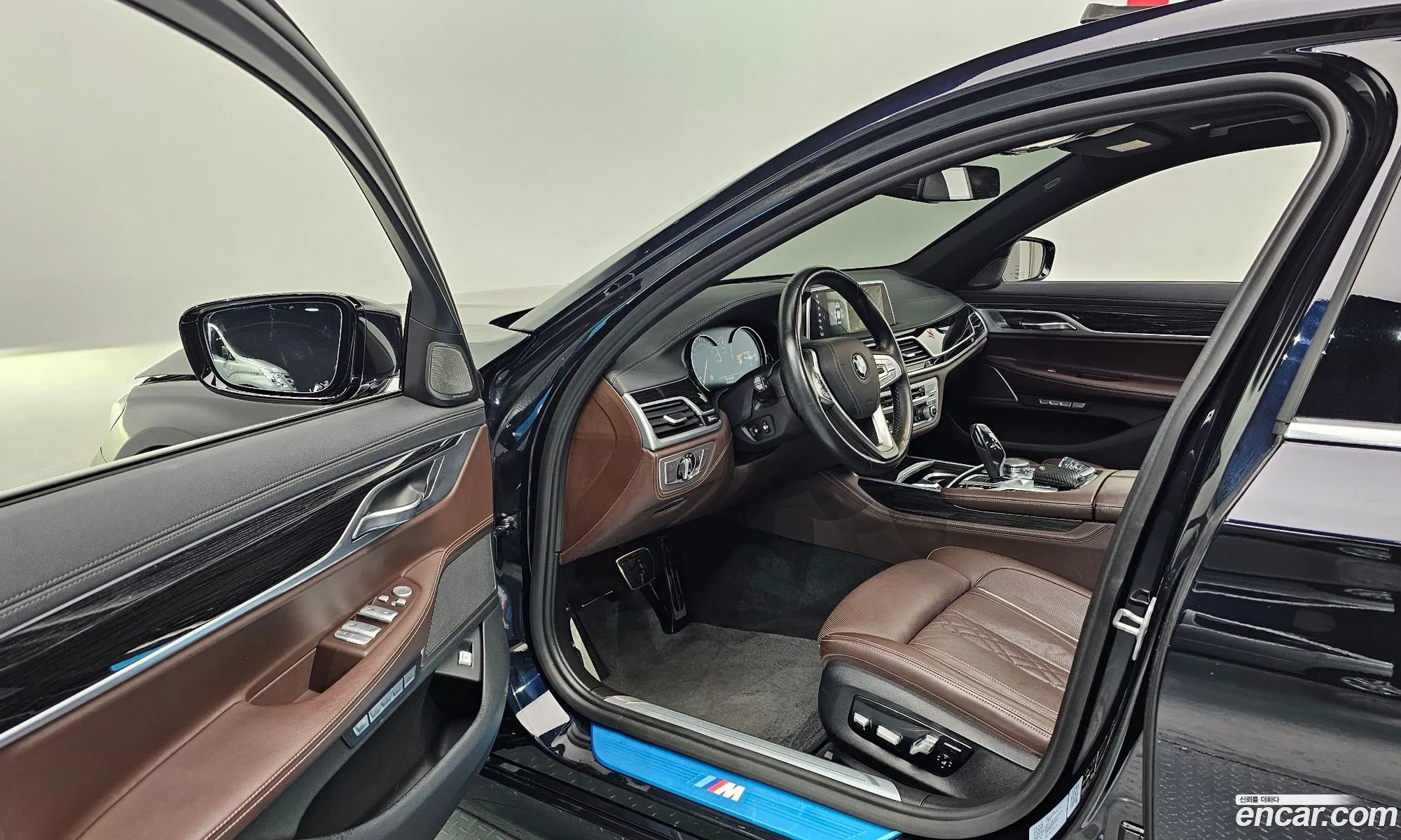 BMW 7 Series 2018 — 17