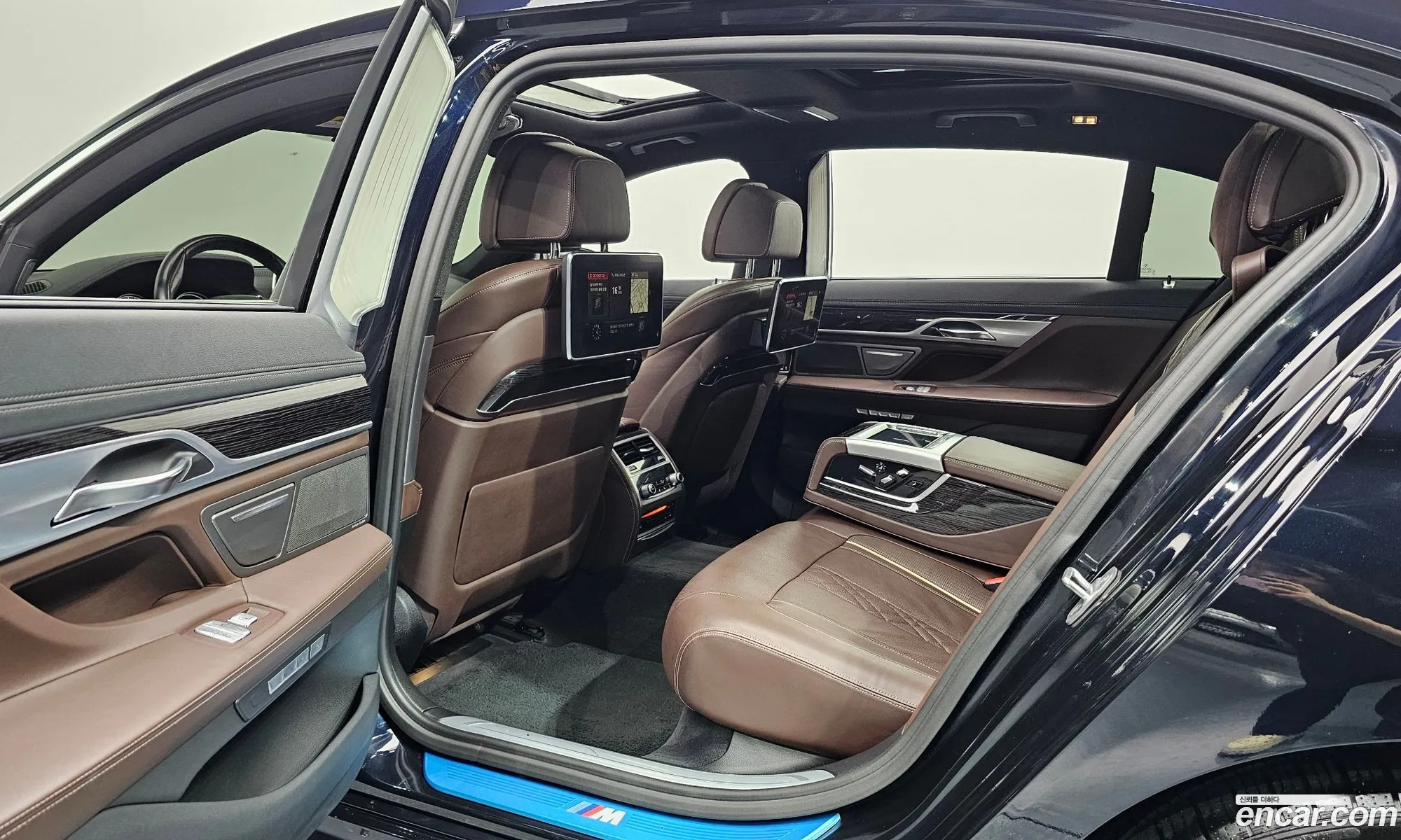 BMW 7 Series 2018 — 7