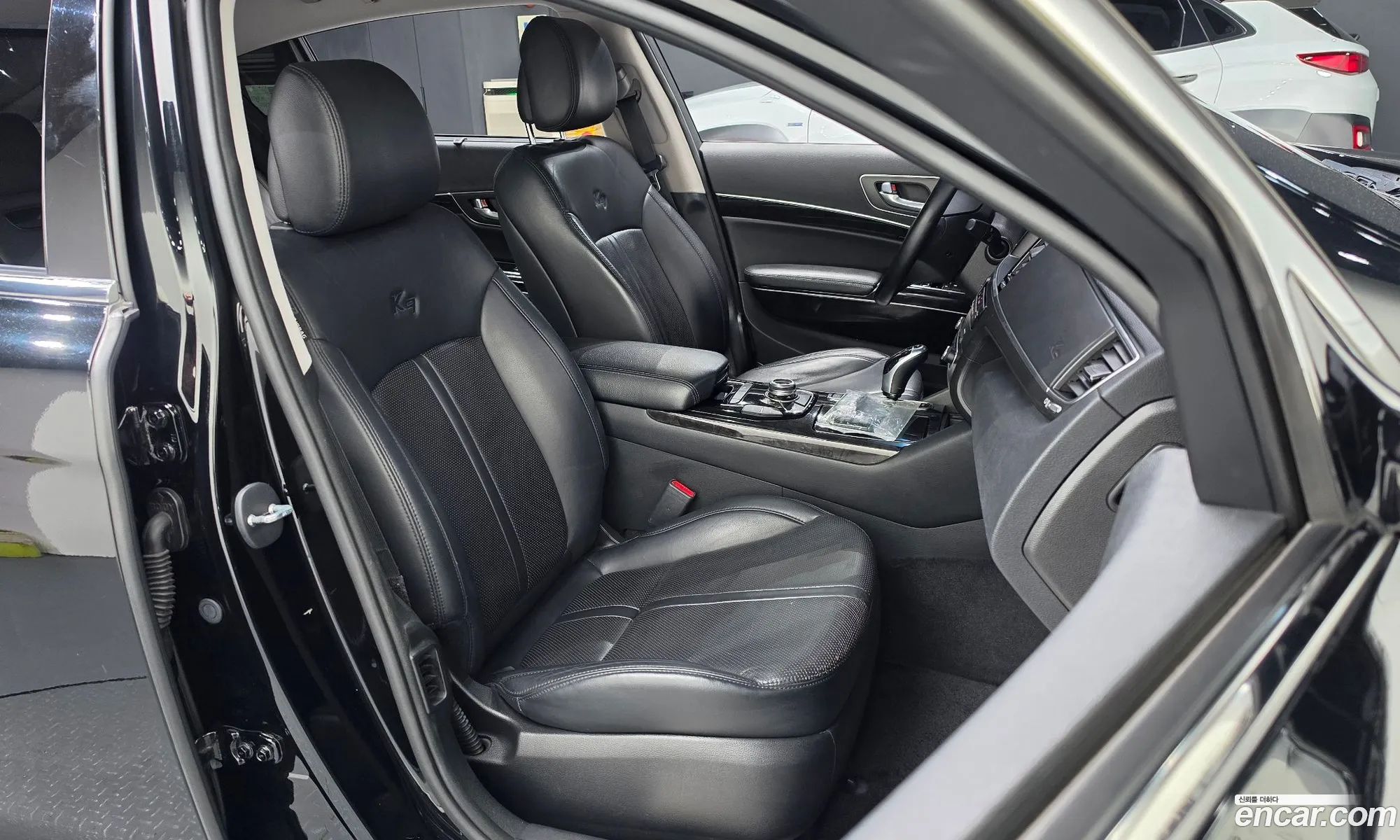 Kia K9 2014 KNALU411BES020729 — 28
