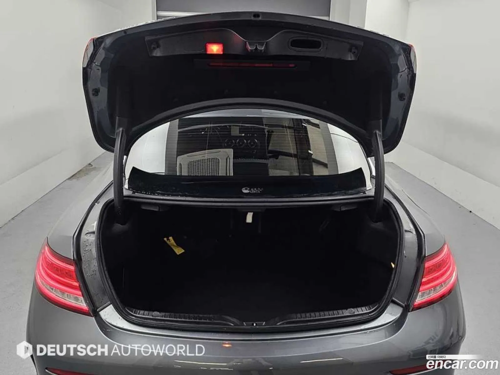Mercedes-Benz C-Class W205 2018 — 13