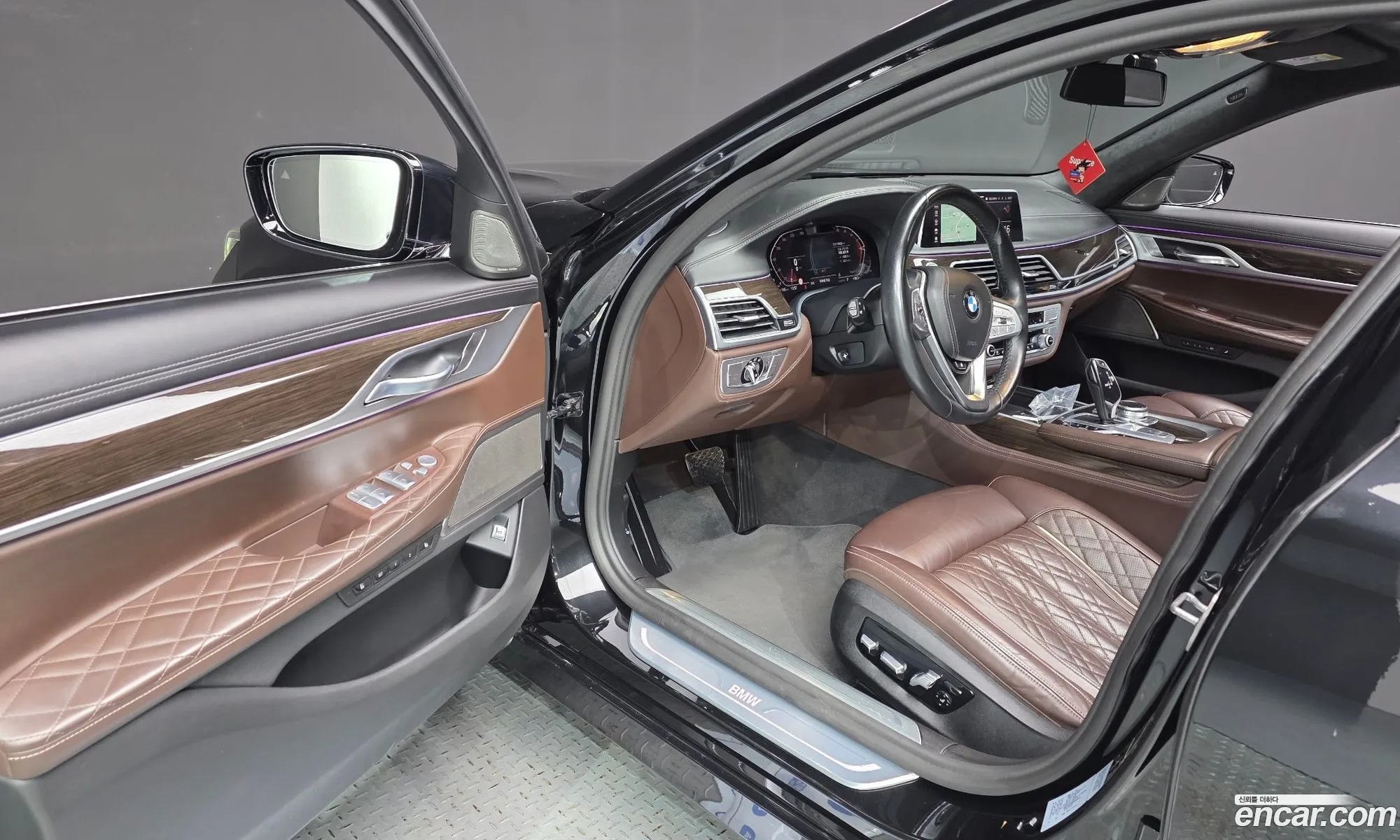 BMW 7 Series 2021 11111111111111111 — 19