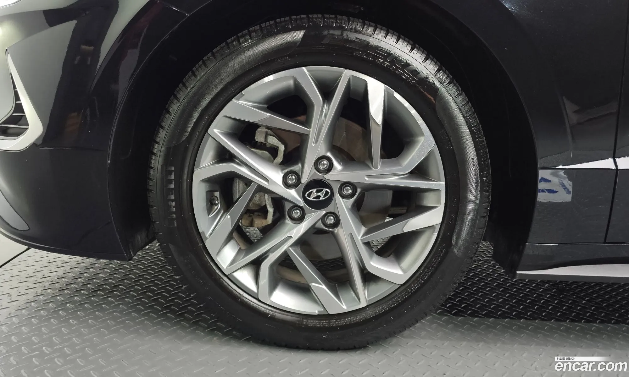 Hyundai Sonata 2019 KMHL141EBLA033131 — 2