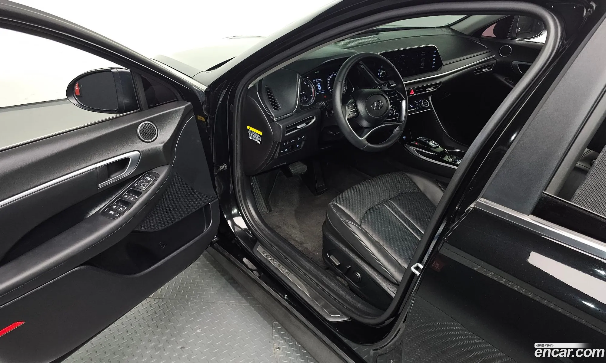Hyundai Sonata 2019 KMHL141EBLA033131 — 17
