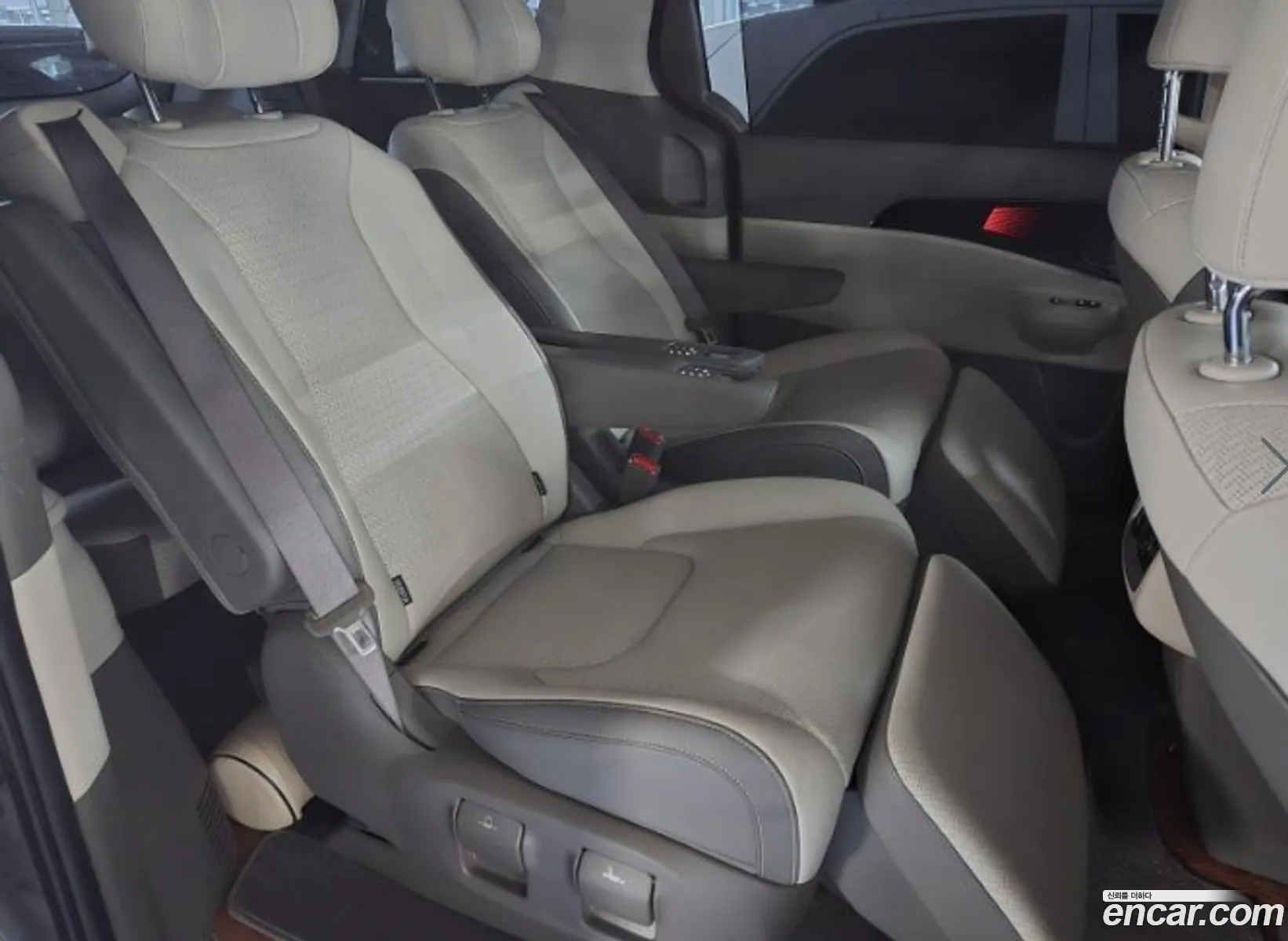 Kia Carnival 2024 — 8
