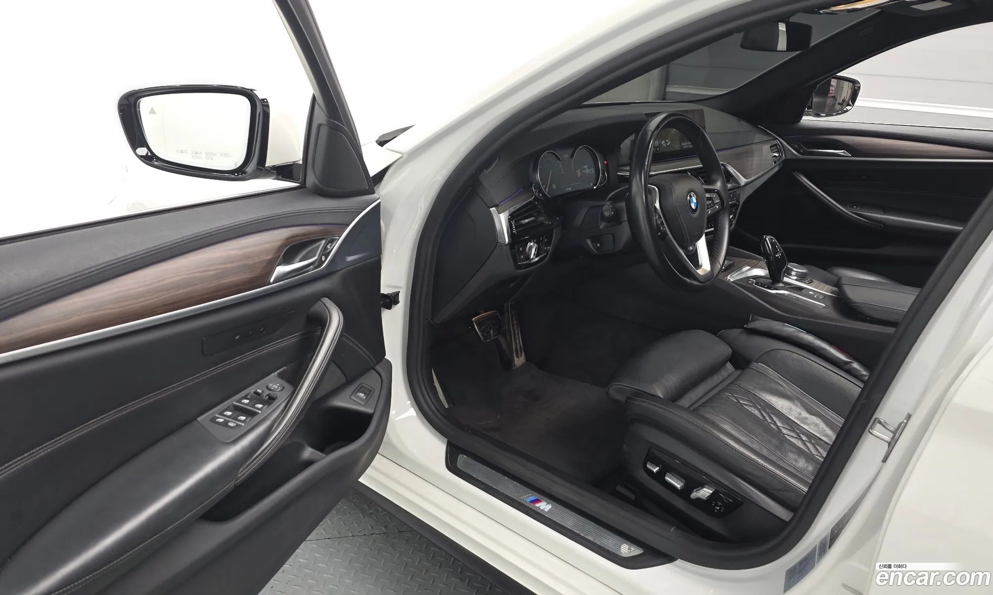 BMW 5 Series 2017 — 10