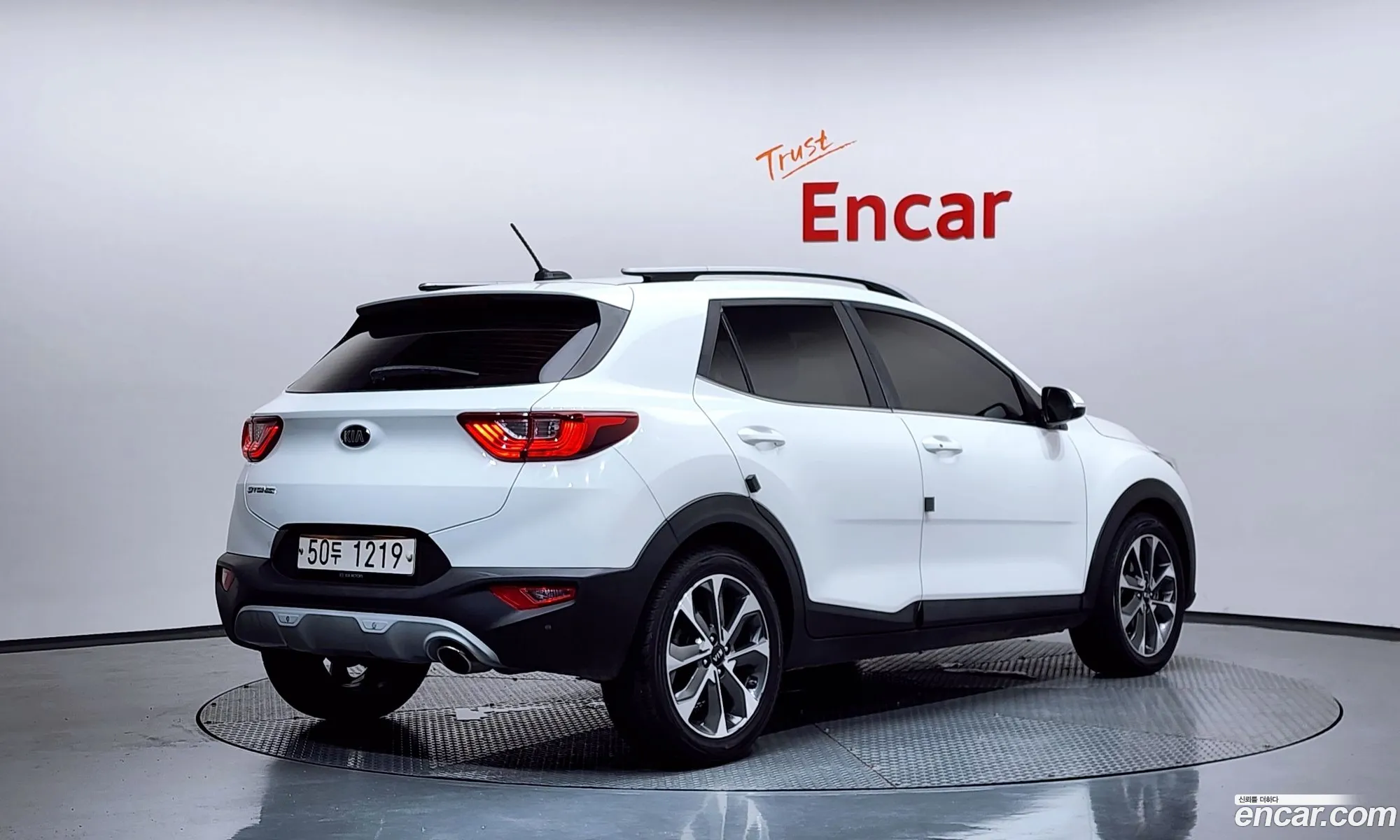 Kia Stonic 2018 KNADE815GJS211788 — 19