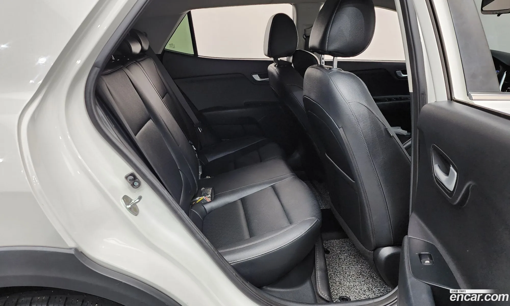 Kia Stonic 2018 KNADE815GJS211788 — 30