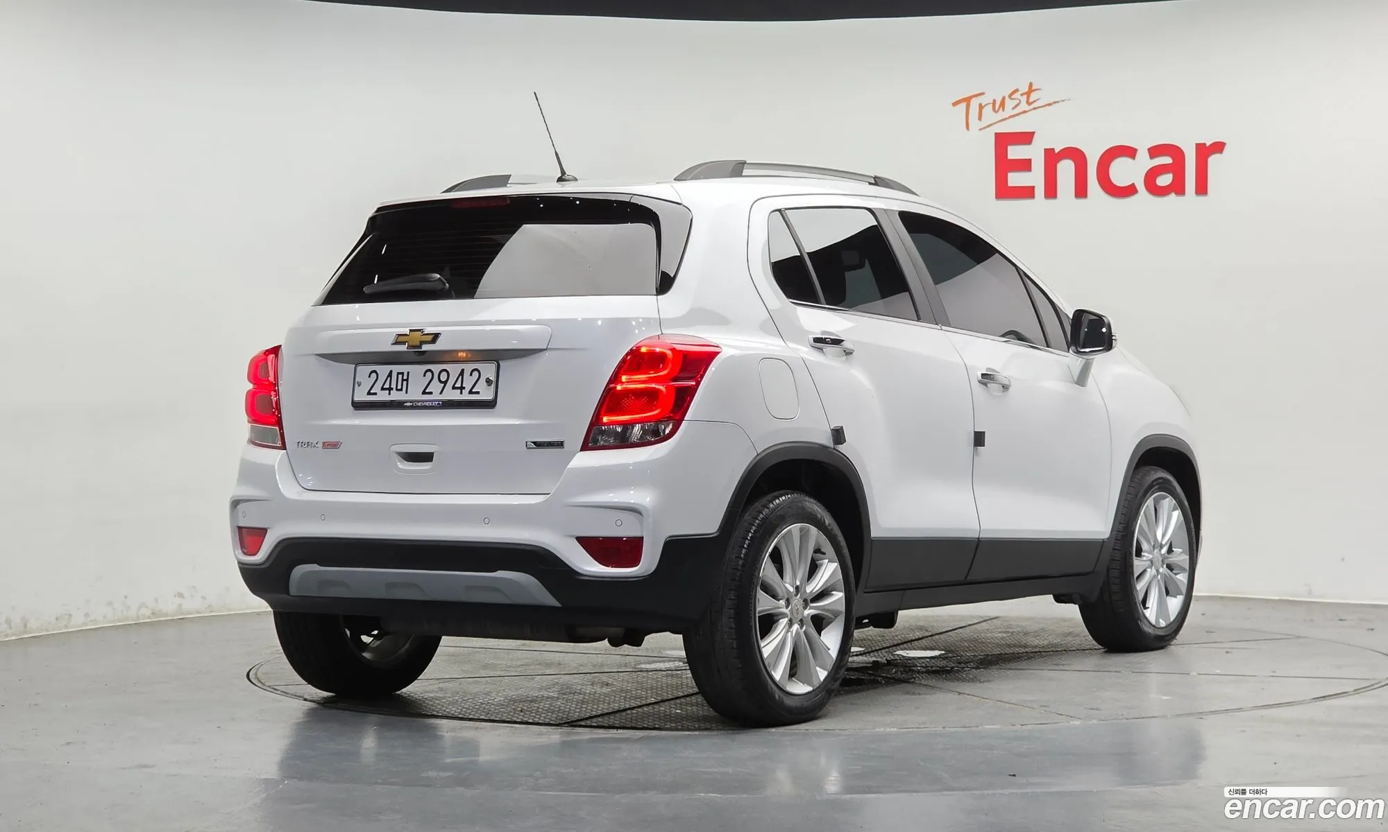 Chevrolet (GM Daewoo) Trax 2017 KLABA76BDJB503330 — 5