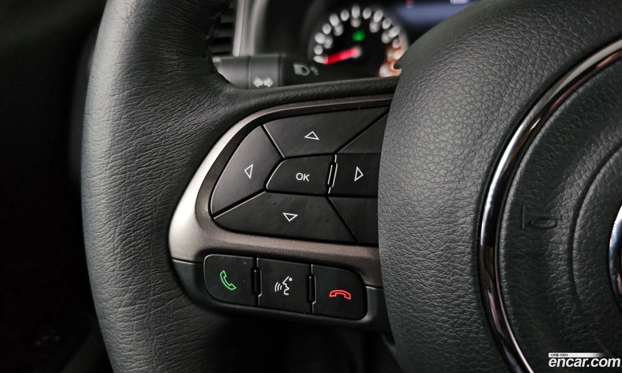 Jeep Renegade 2022 — 32