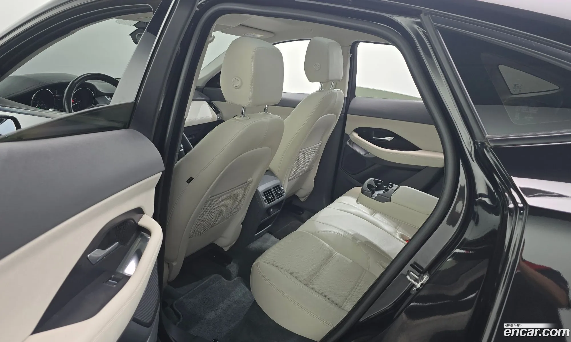 Jaguar E-Pace 2018 SADFA2BX0J1Z29215 — 12