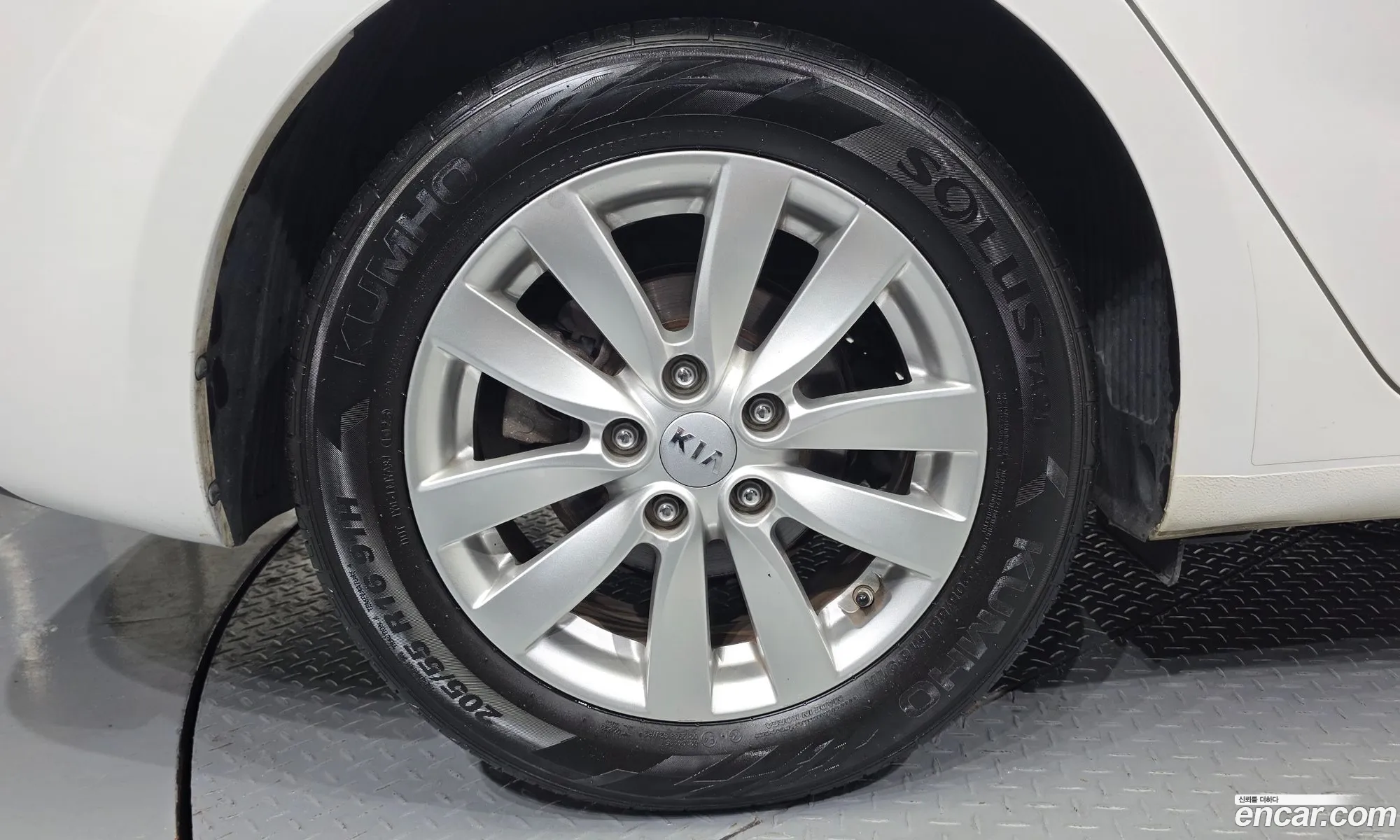 Kia K3 2015 KNAFK41BBFA457699 — 13