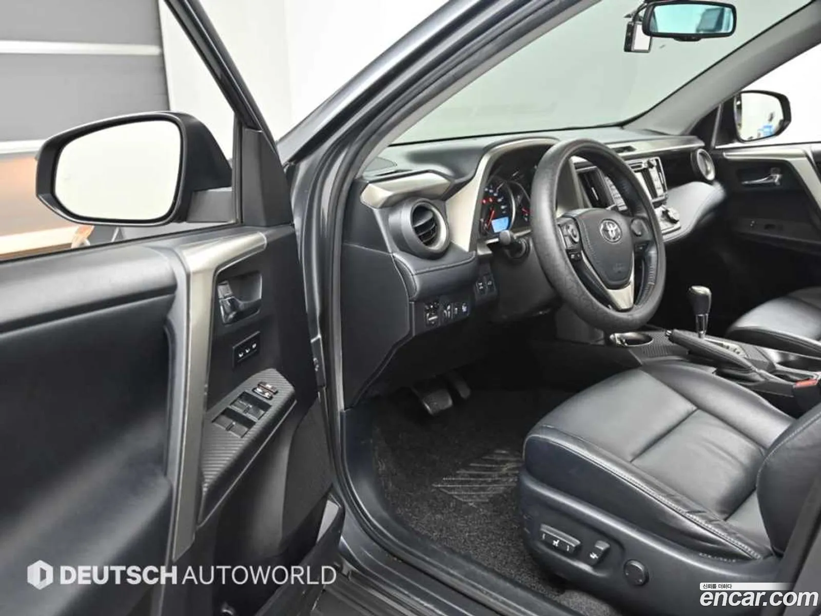 Toyota RAV4 2015 — 17