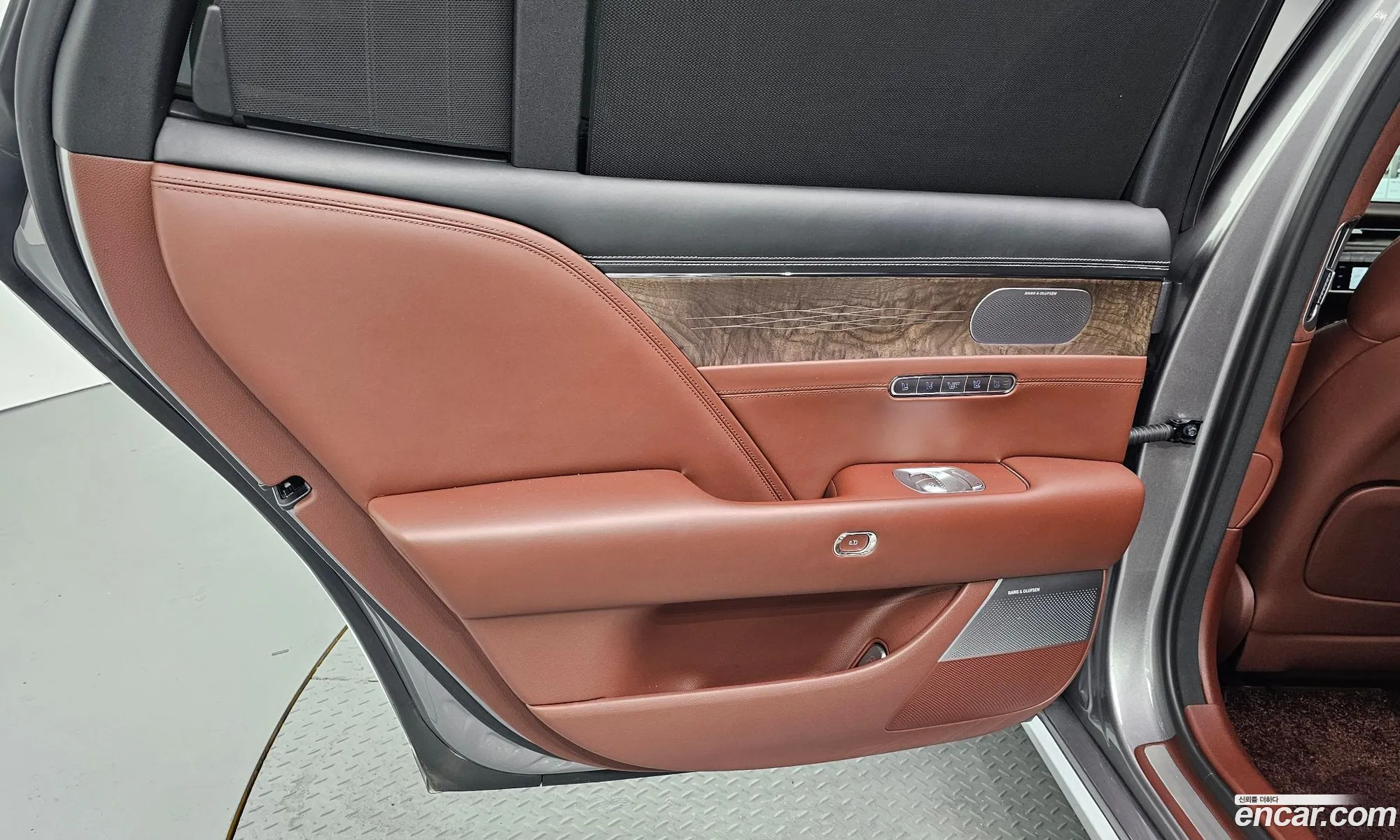 Genesis G90 2022 — 21