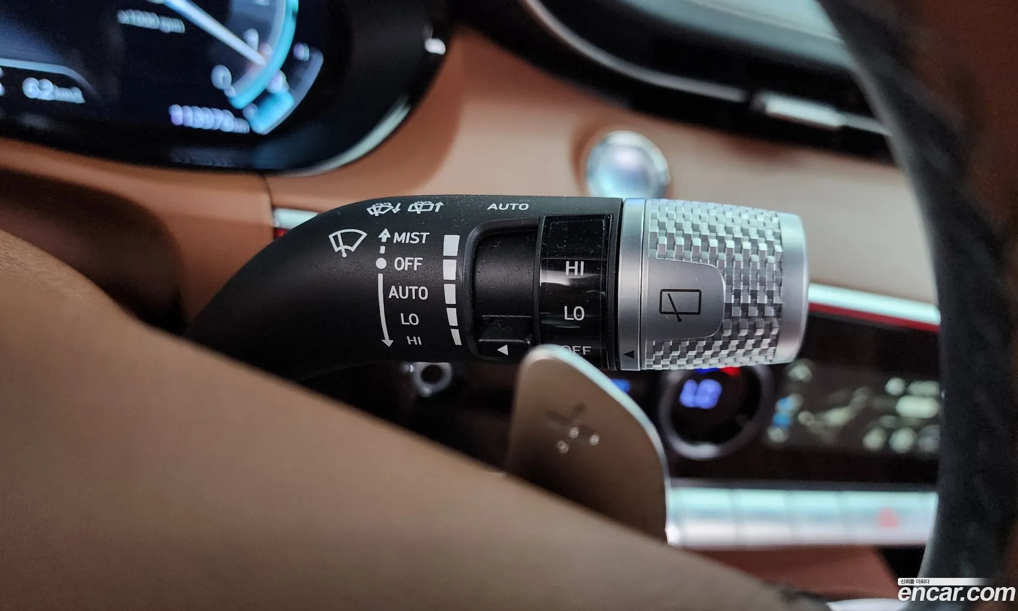 Genesis GV70 2021 — 35